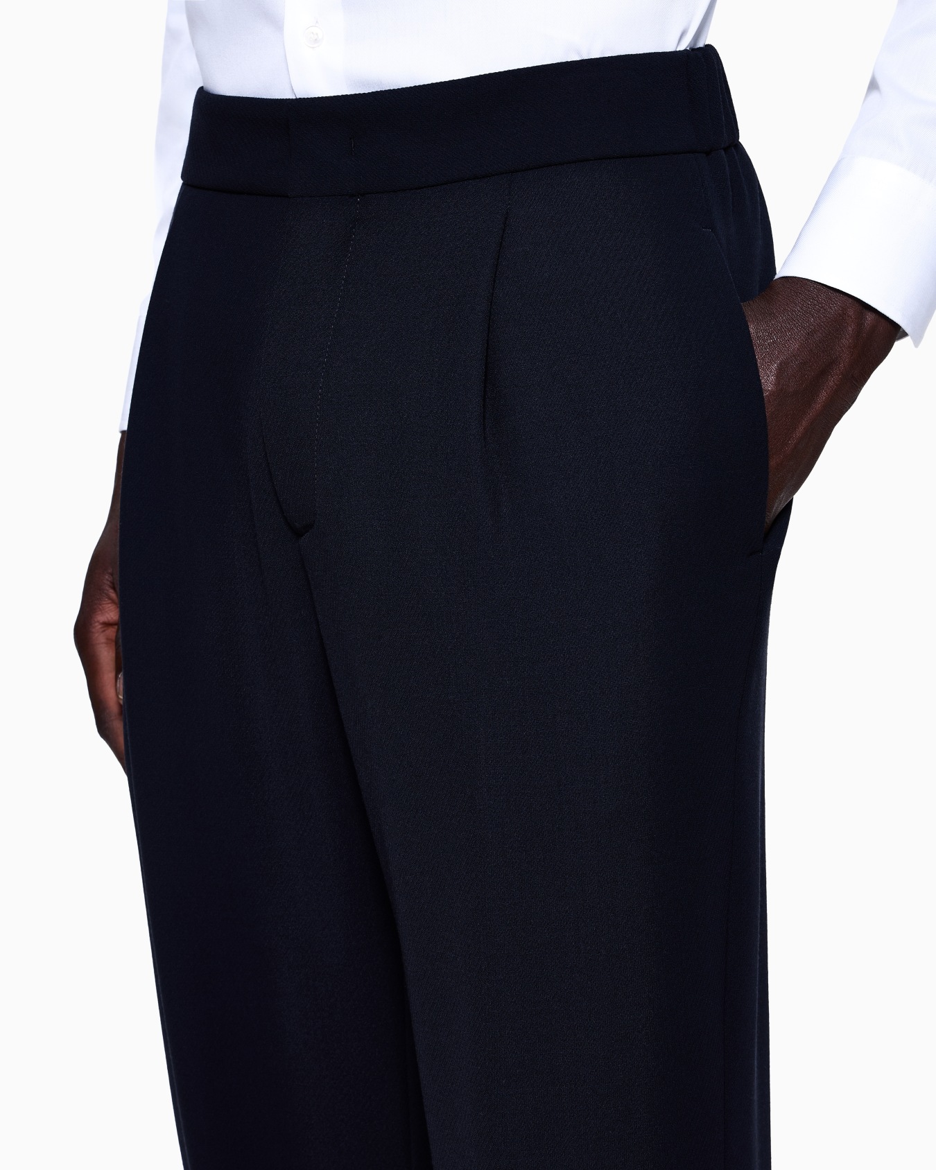 Single-pleat wool-crêpe trousers Slide 6