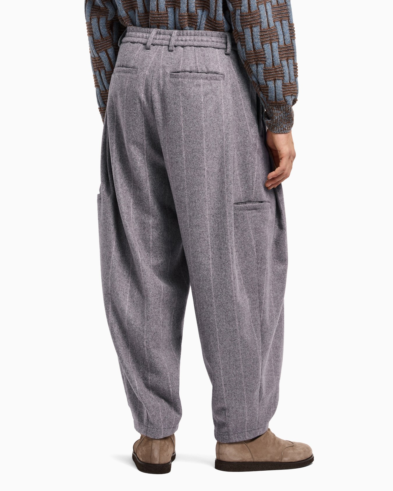 Pantalon sans pince en tissu de laine à fines rayures Diapositive 3