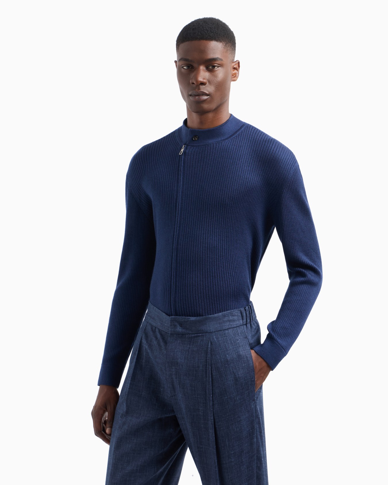 Ribbed cashmere and silk zip-up cardigan Slide 4