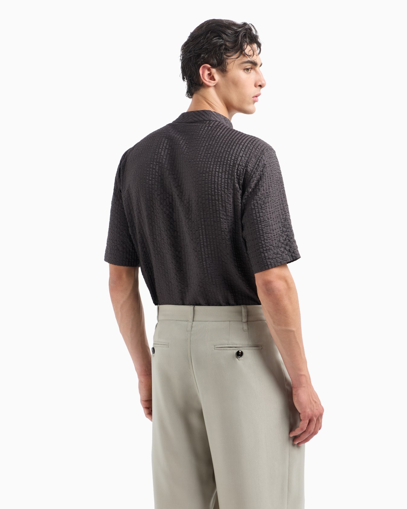 Short-sleeved cotton-seersucker blend shirt Slide 3