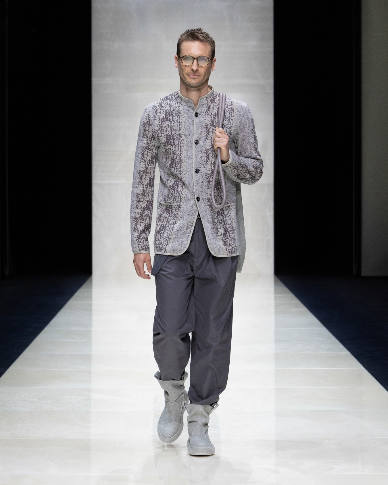 Cotton-blend two-pleat trousers Slide 6