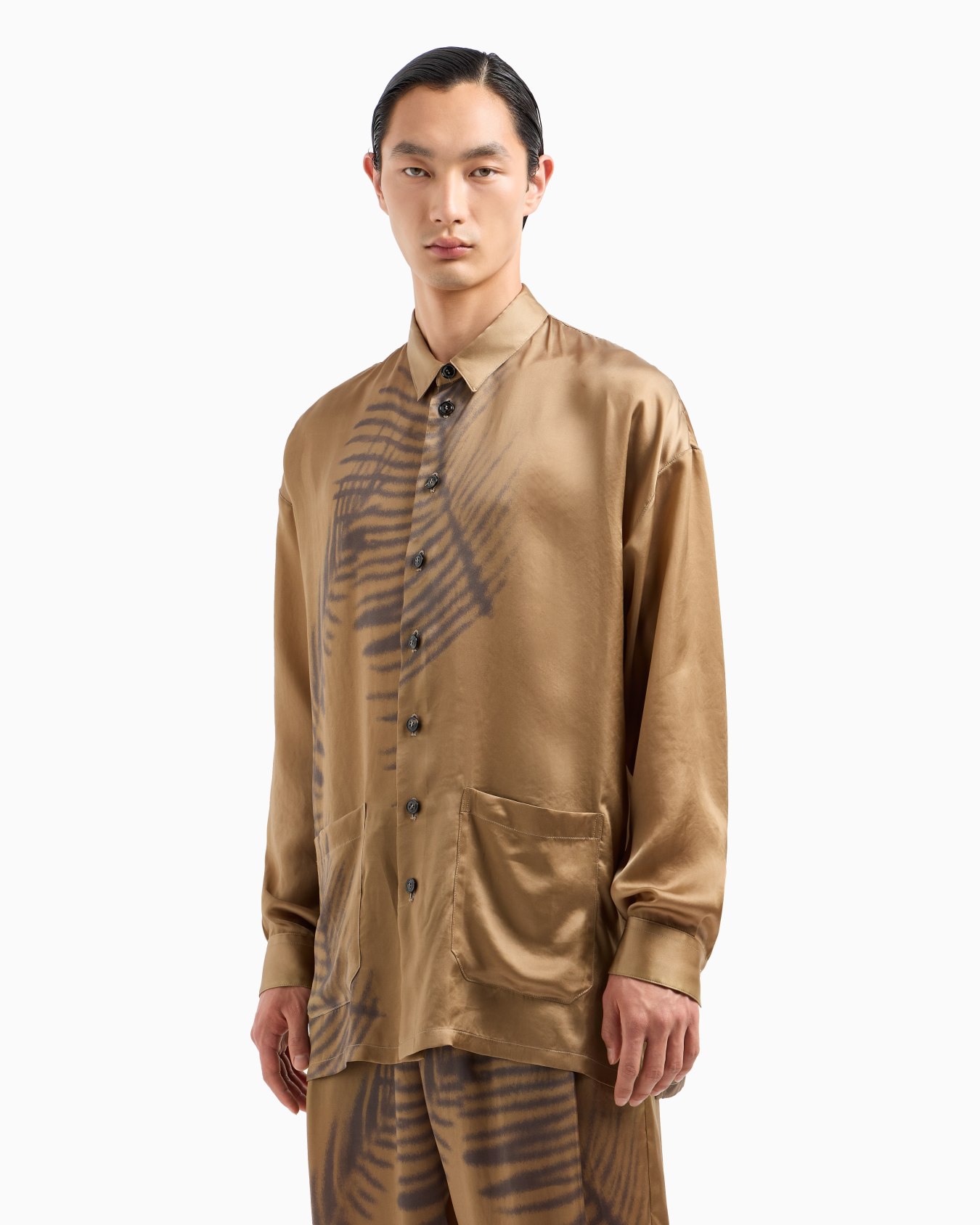Hemdjacke aus bedrucktem Cupro Folie 4