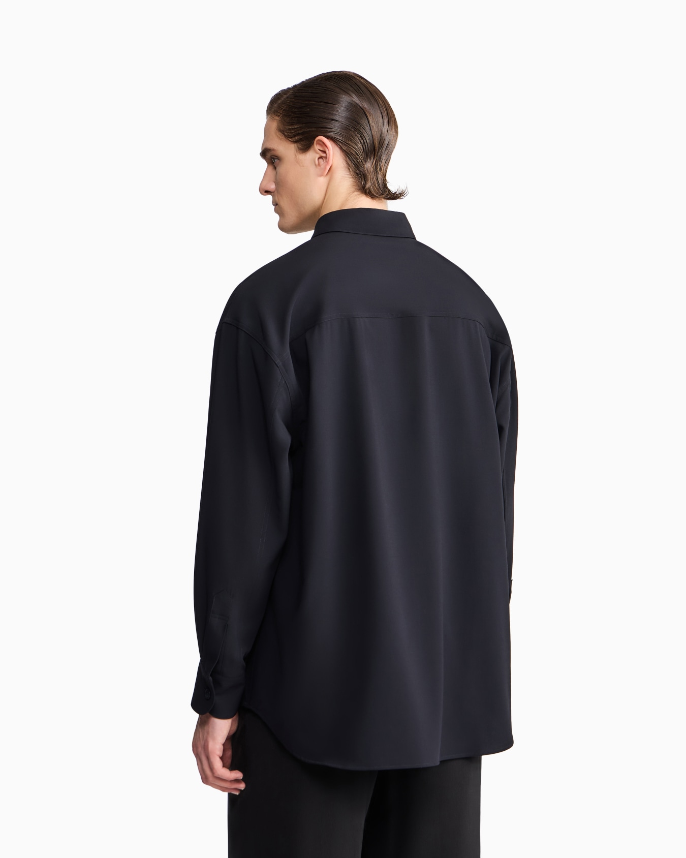 Locker geschnittenes Hemd aus Schurwollkrepp Folie 6