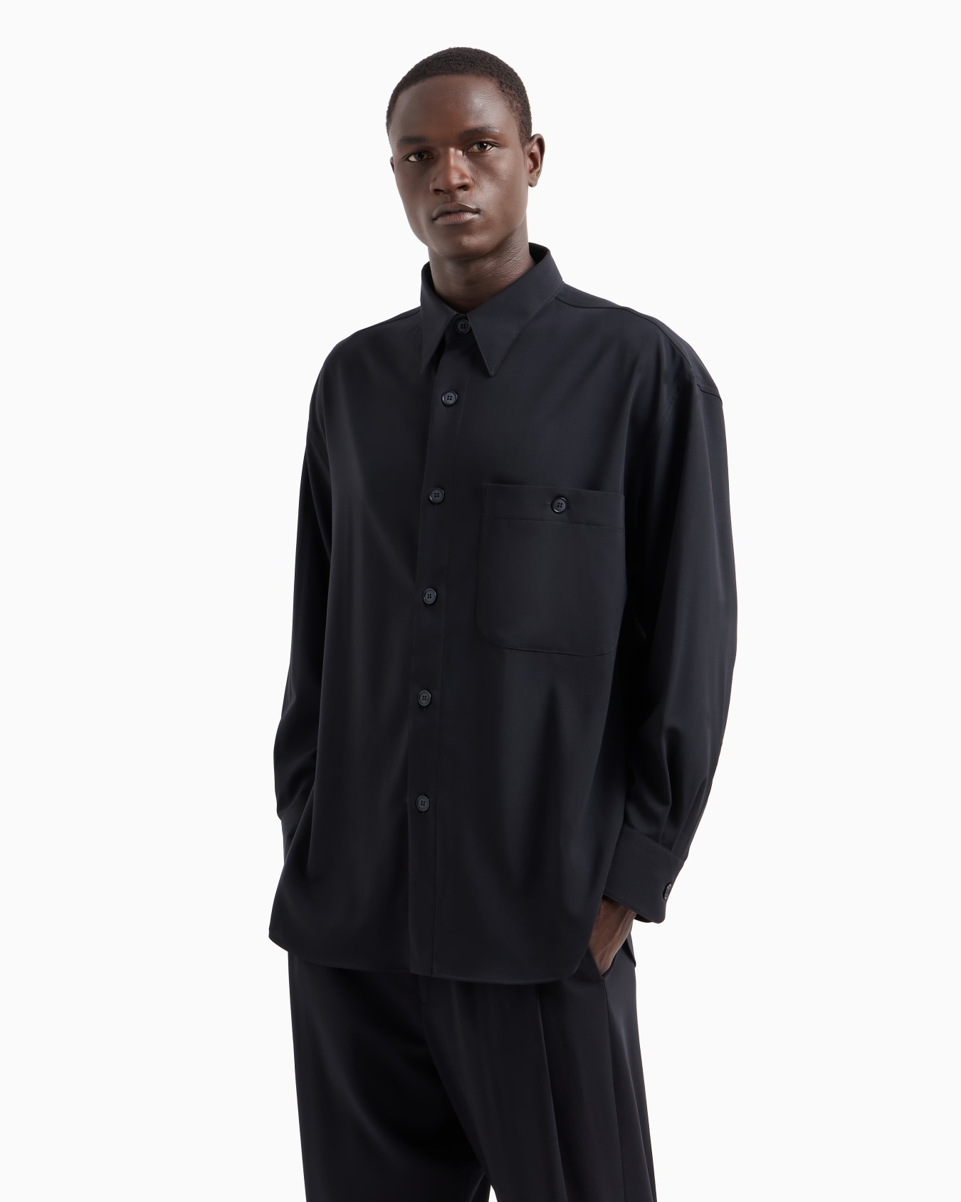 Loose-fit virgin wool crêpe shirt Slide 4
