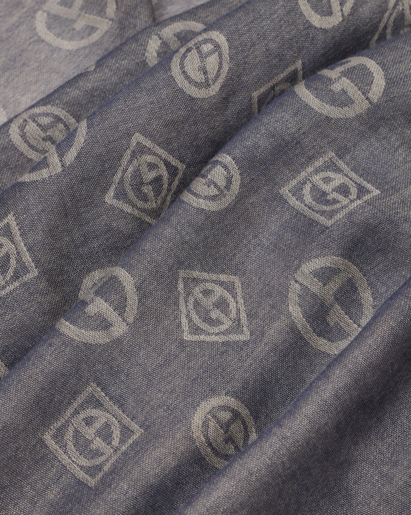 Jacquard cashmere stole Slide 1