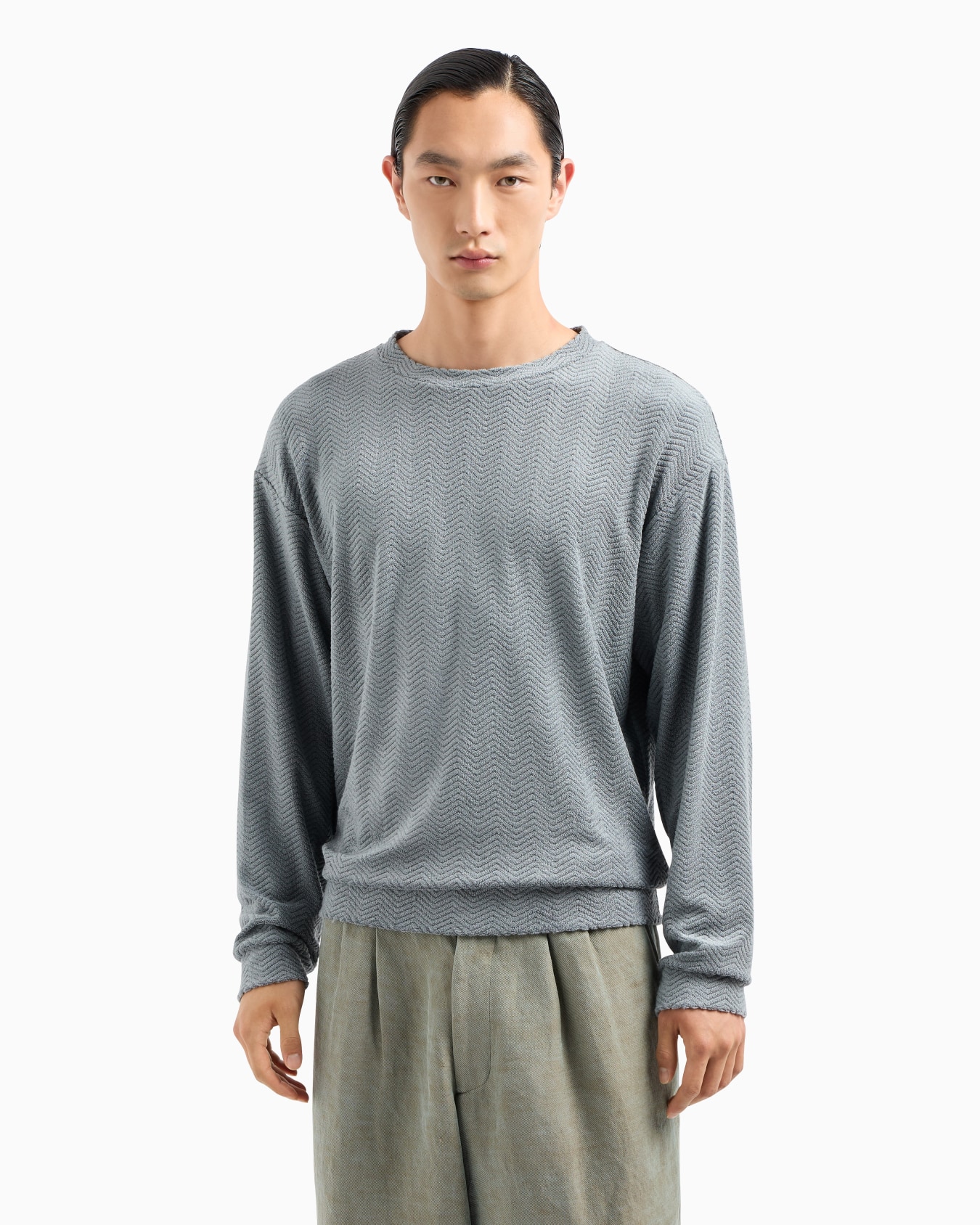 Crew-neck sweatshirt in chevron silk and cotton Slide 4