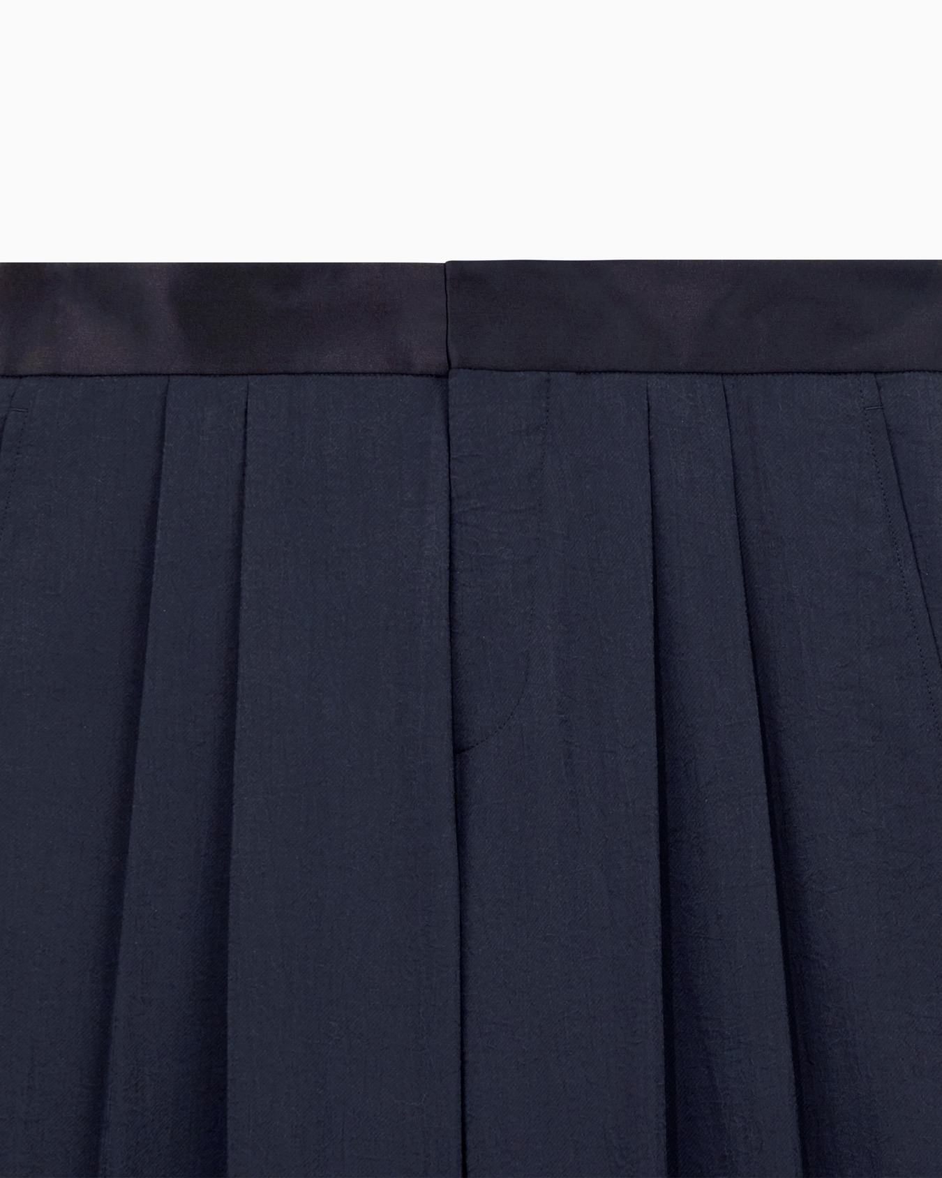 ASV ダブルタックパンツ ウォッシュドシルク スライドする 4