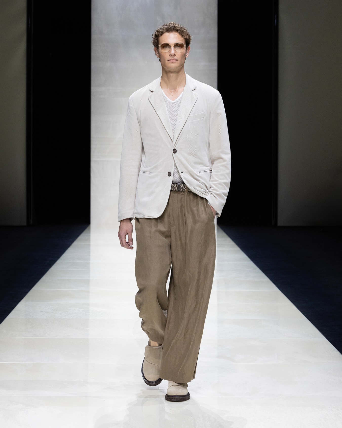 Linen and silk wide trousers Slide 8