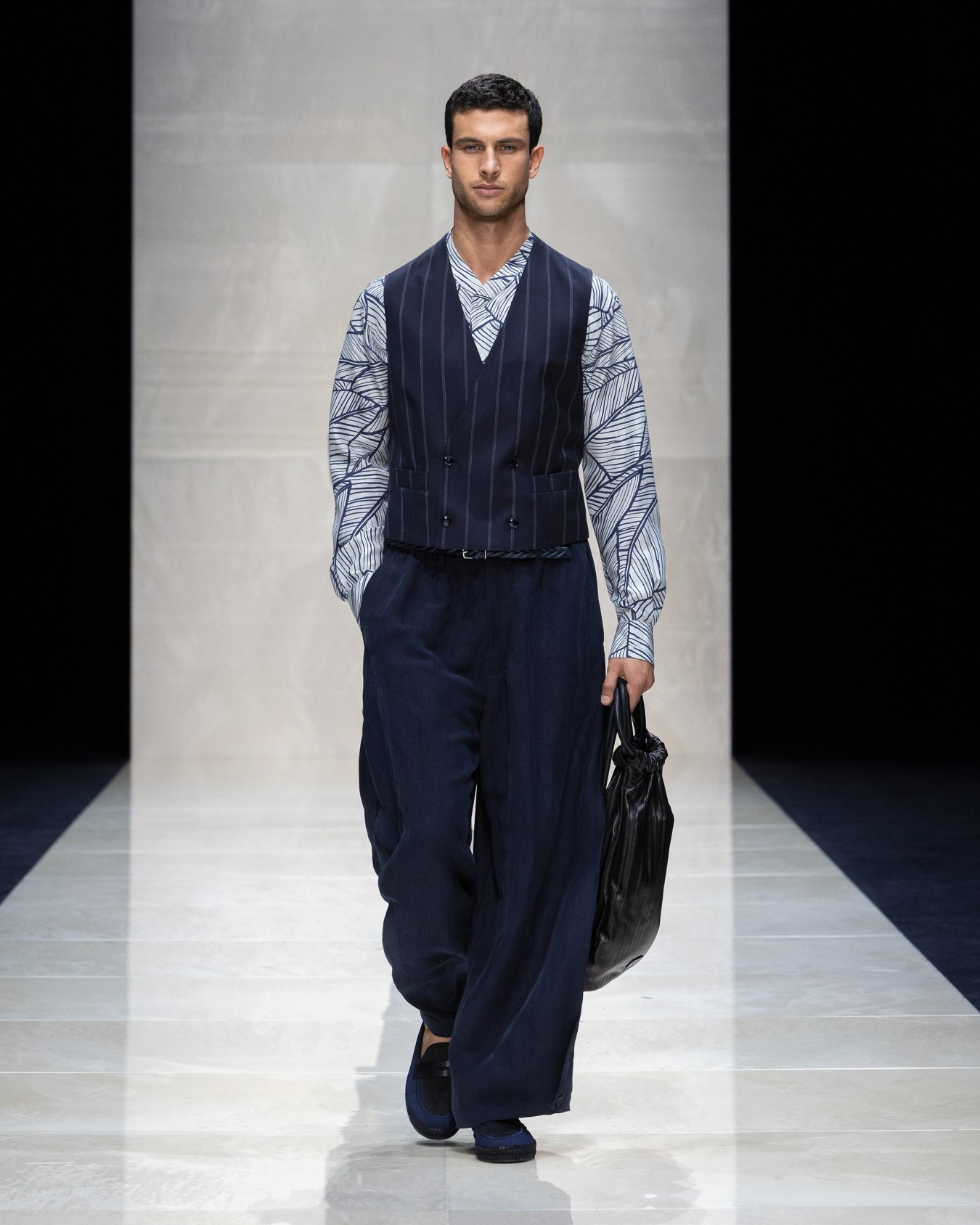 Linen and silk wide trousers Slide 8
