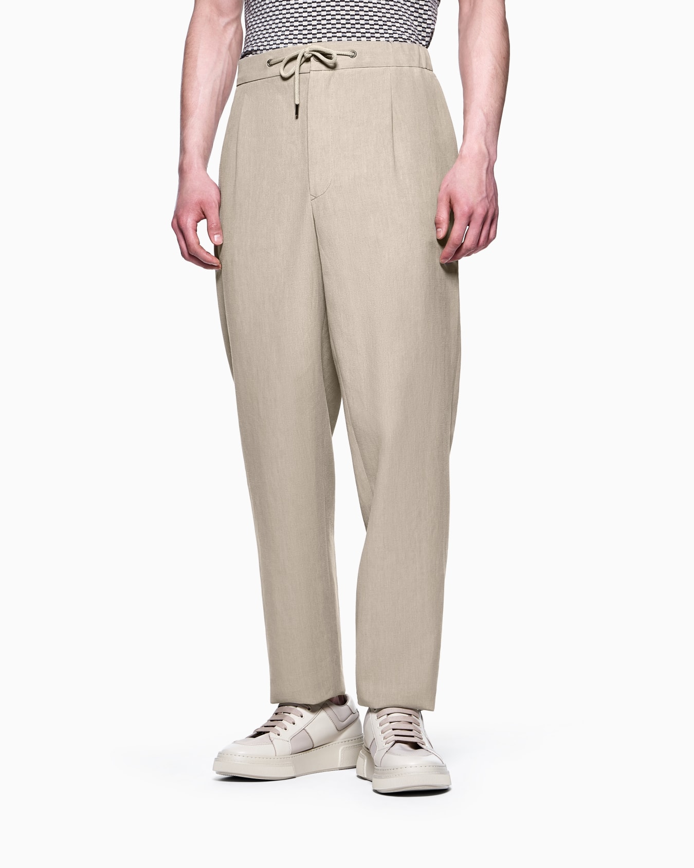 Single-pleat, linen-canvas trousers Slide 3