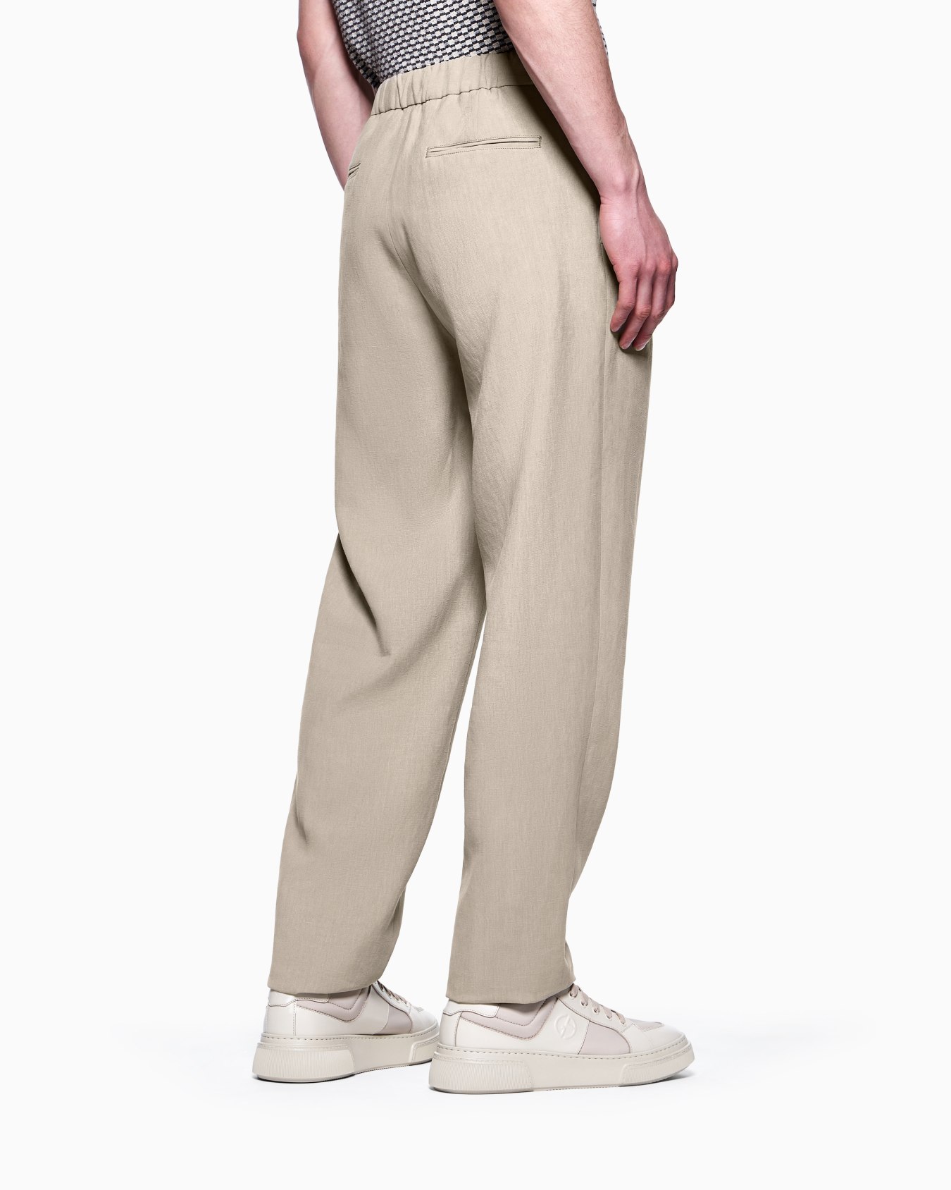 Single-pleat, linen-canvas trousers Slide 2