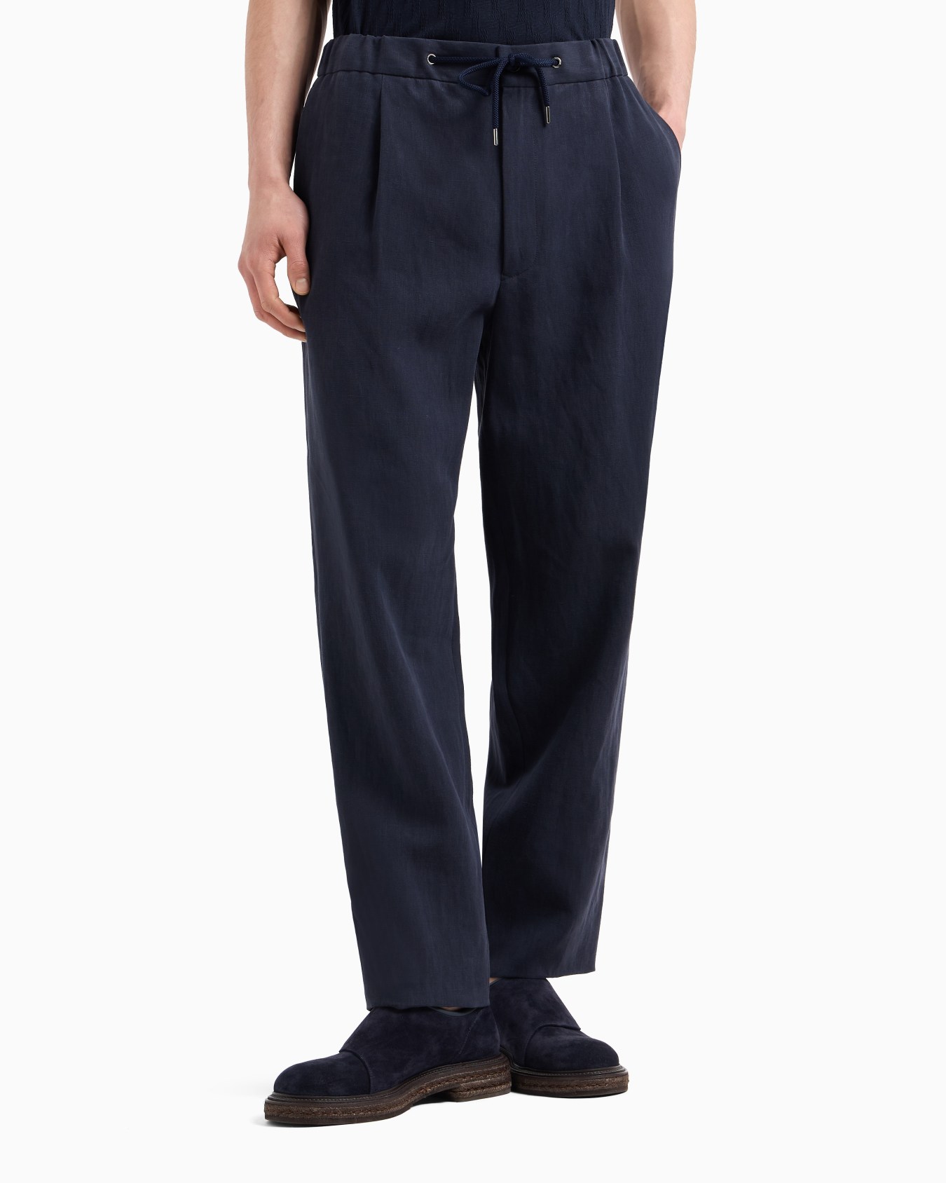 Single-pleat, linen-canvas trousers Slide 3