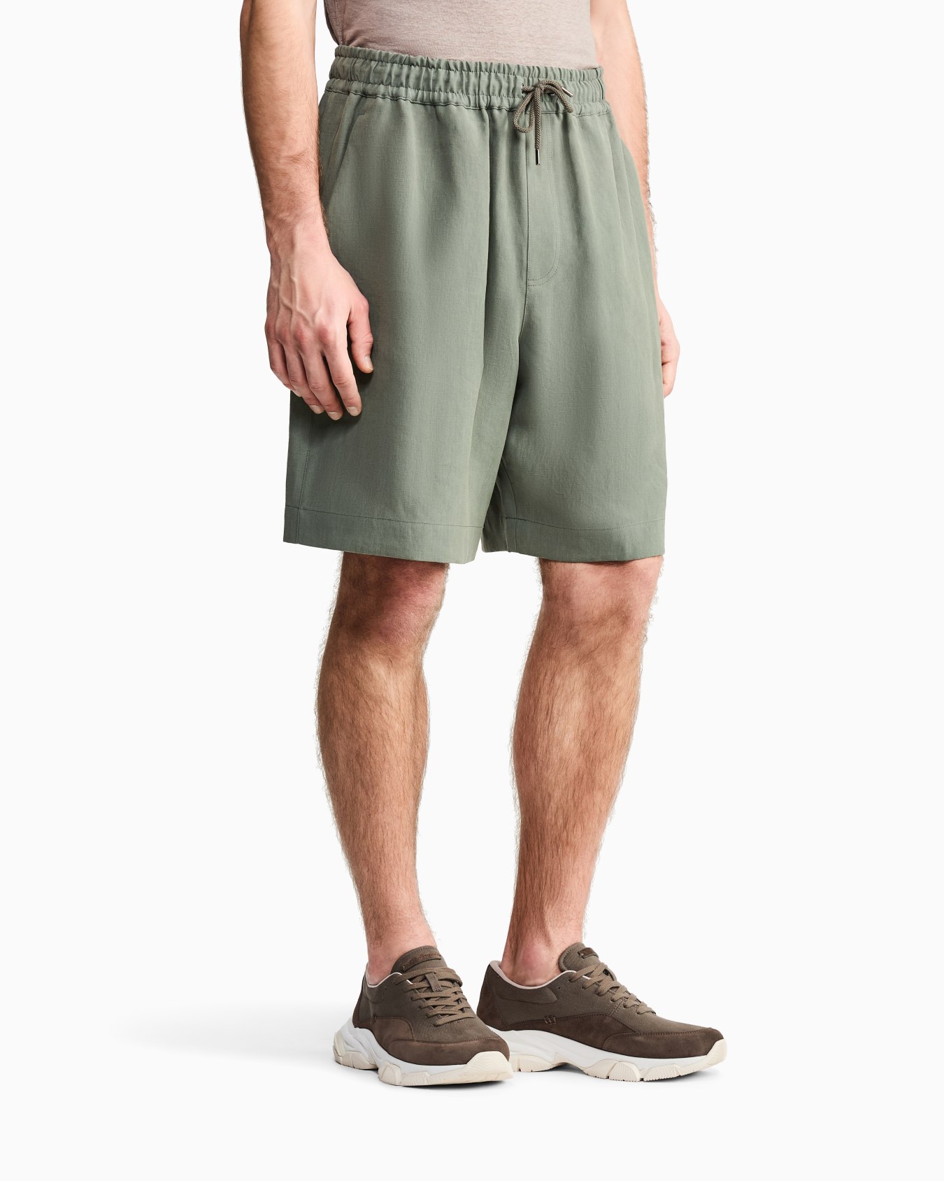 ノータック バミューダパンツ リネンキャンバス スライドする 3