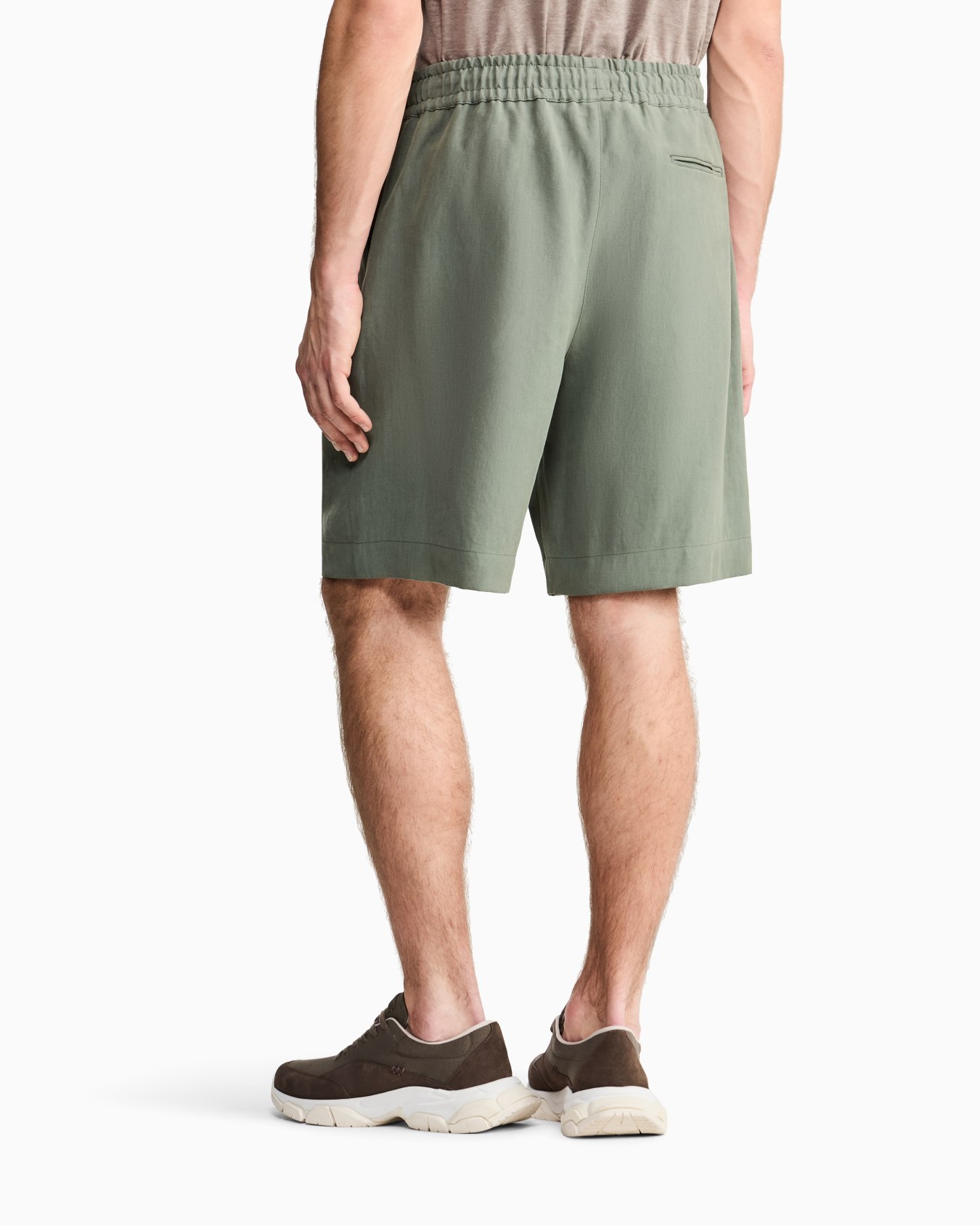 ノータック バミューダパンツ リネンキャンバス スライドする 2