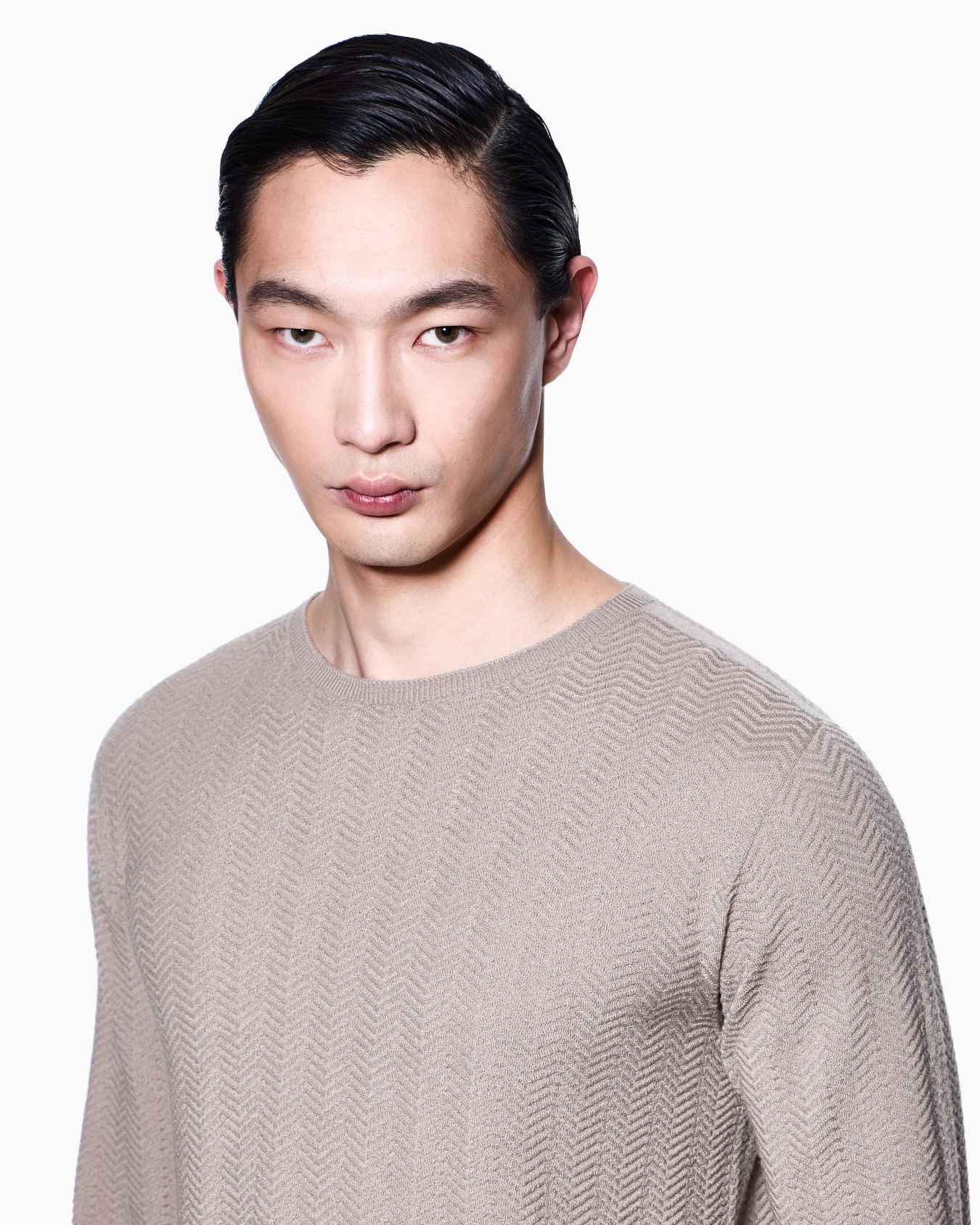 Chevron virgin wool, crew-neck jumper Slide 4