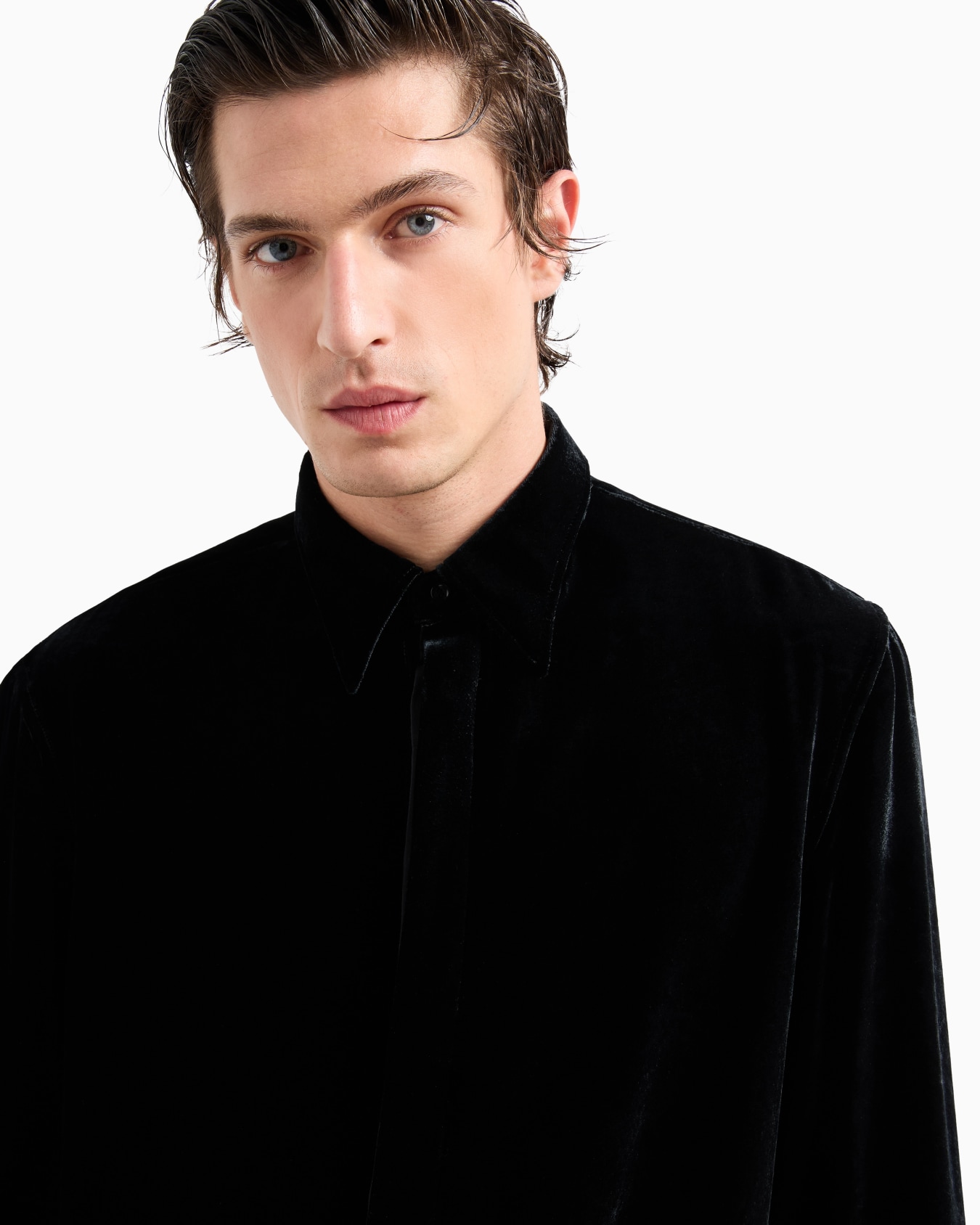 Slim-fit velvet shirt Slide 4