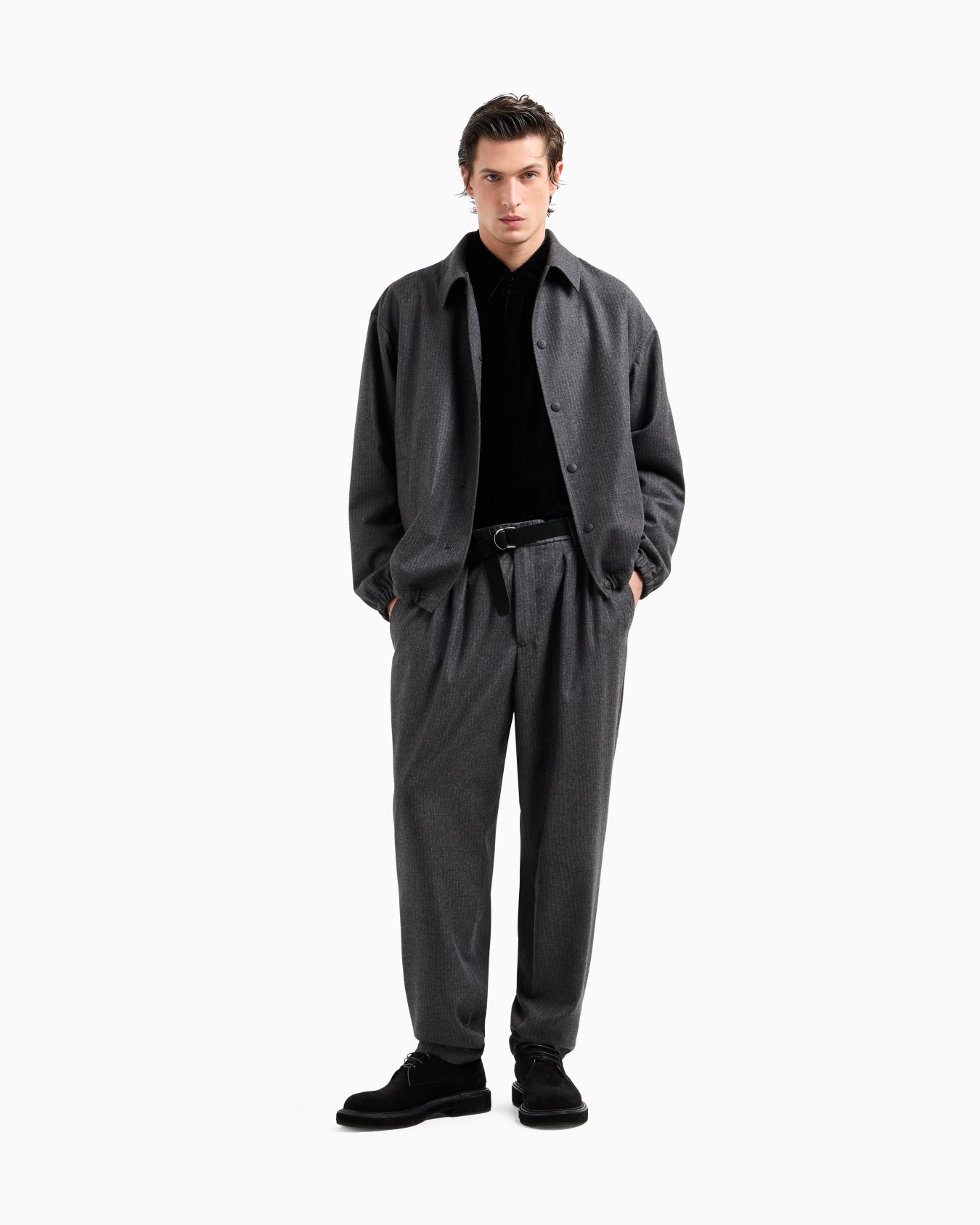 Slim-fit velvet shirt Slide 1