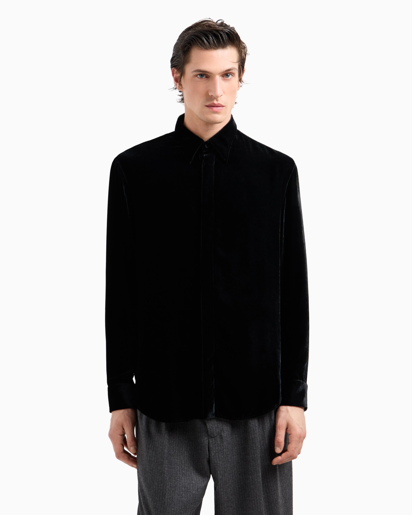 Slim-fit velvet shirt Slide 3