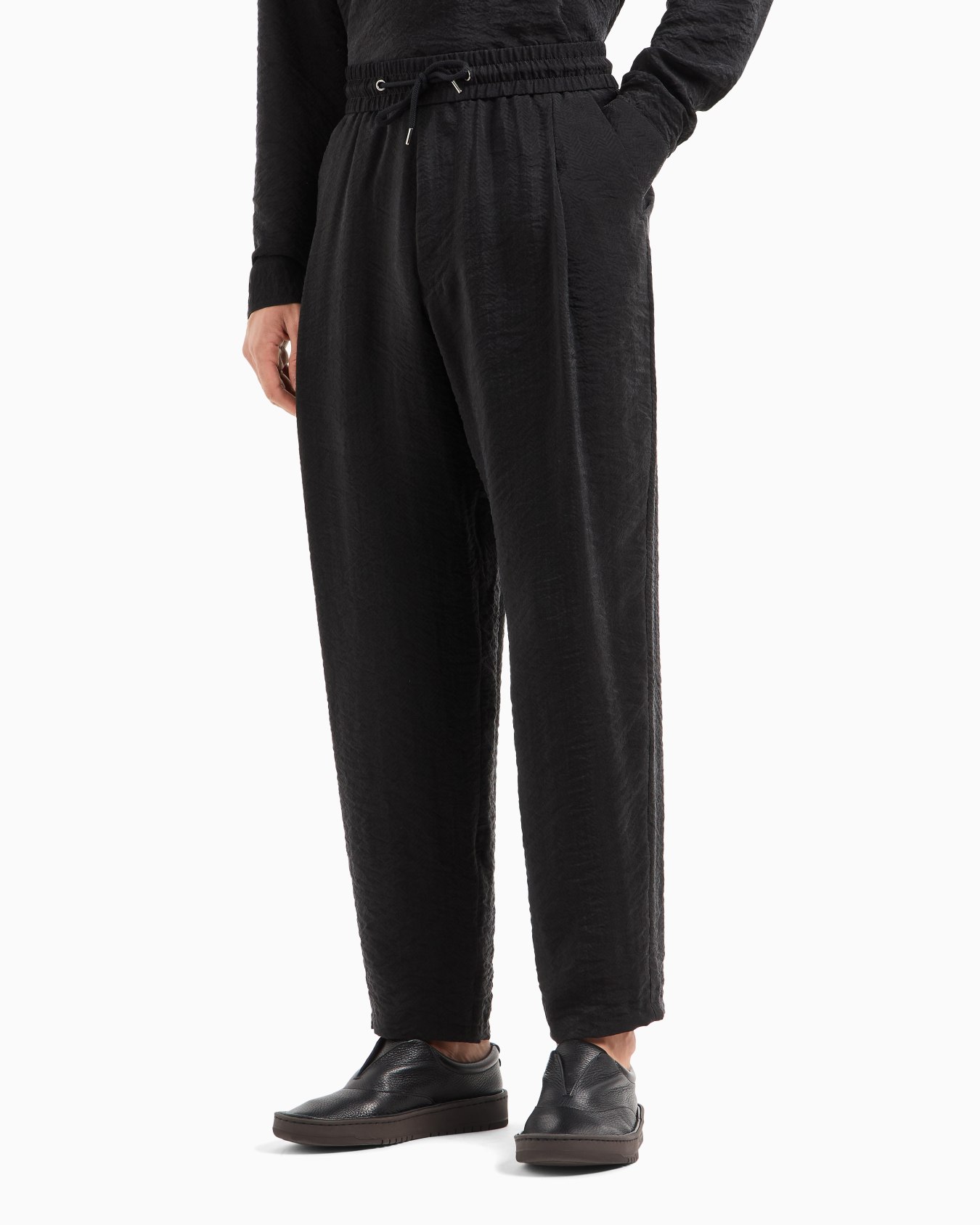Flatfront-Hose aus Cupro in Jacquard-Stoff-Verarbeitung Folie 4
