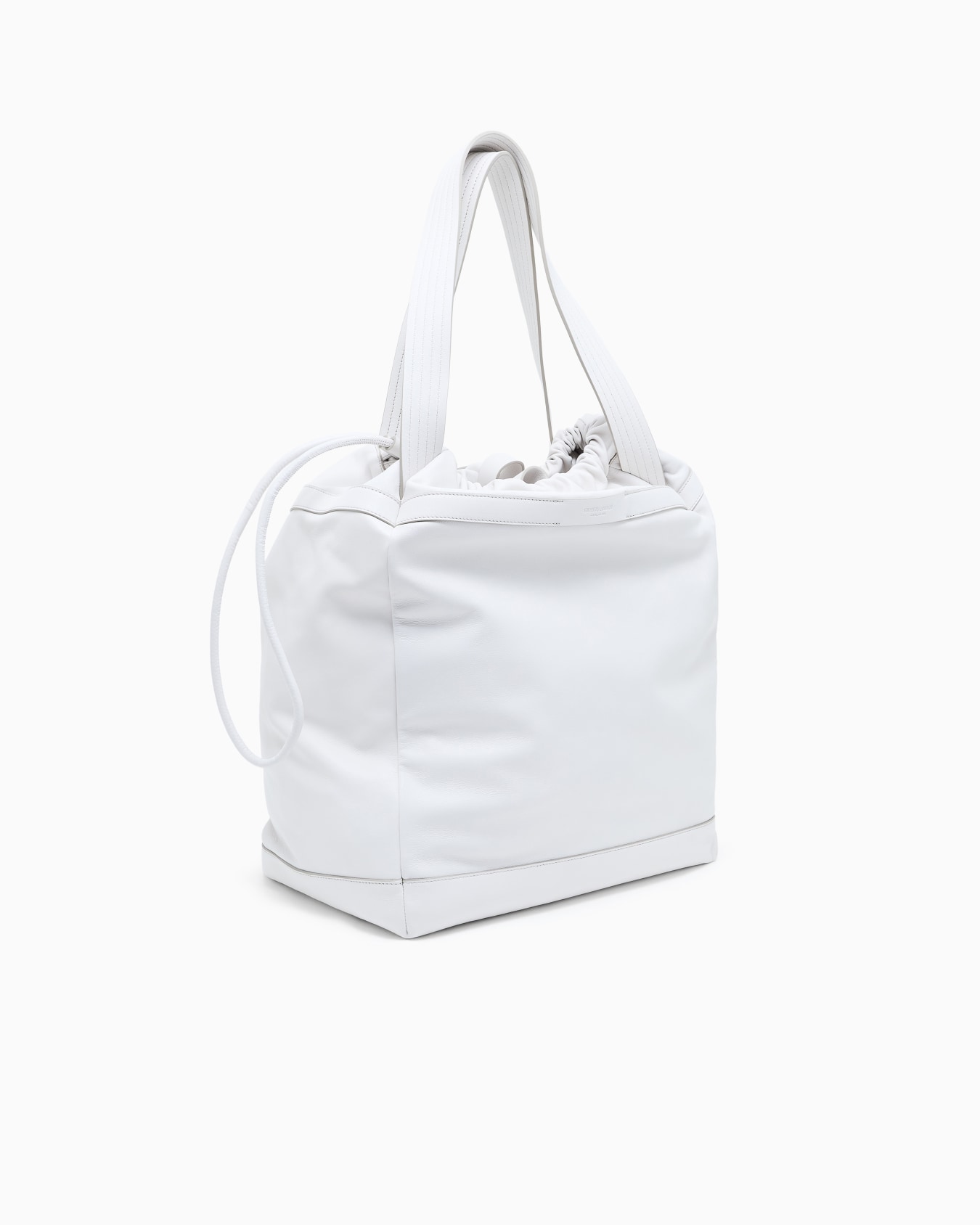 Shopper mit Schultergurt aus Nappa Folie 2