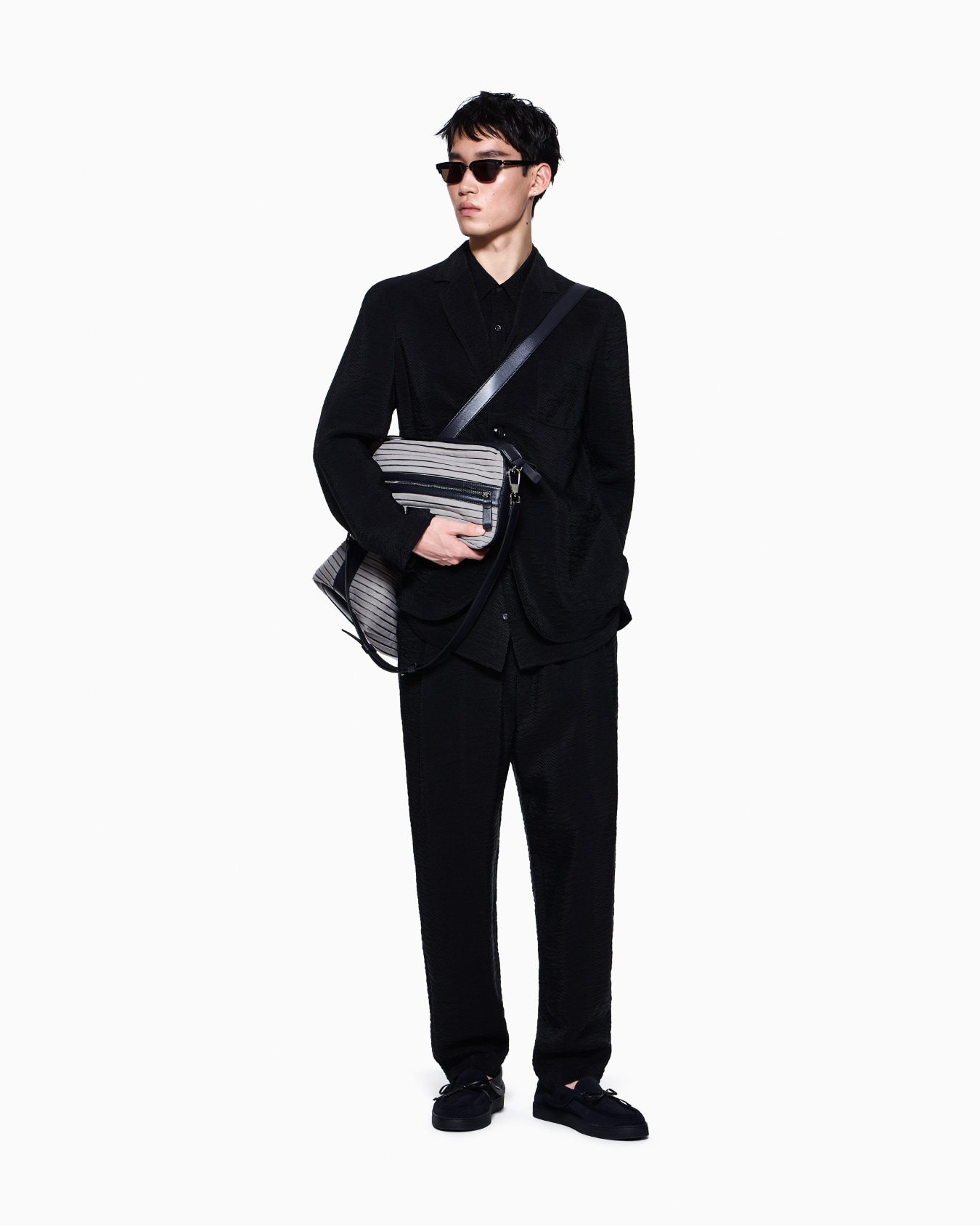 Regular Fit Blazer mit Reverskragen und Fischgratmuster Folie 1