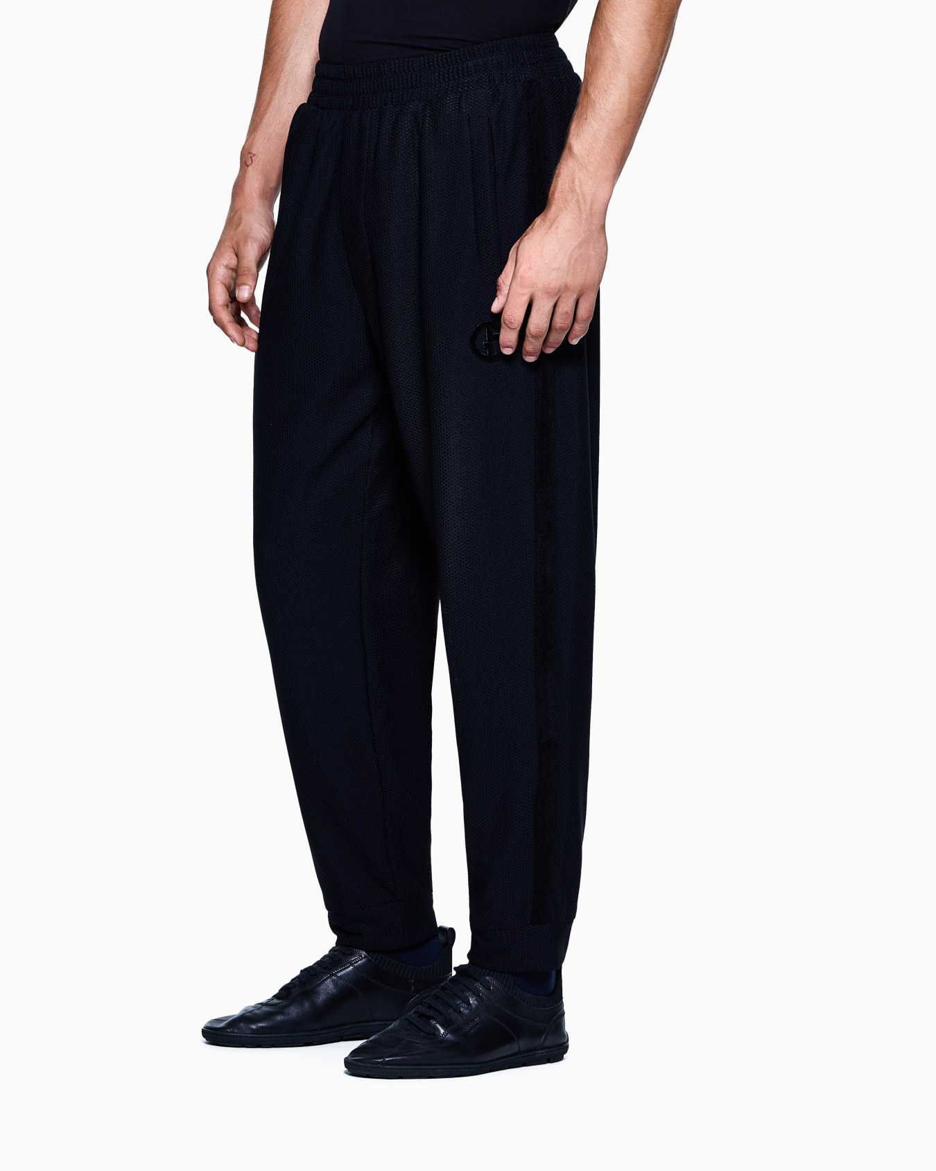 Technical waffle flat-front trousers Slide 3
