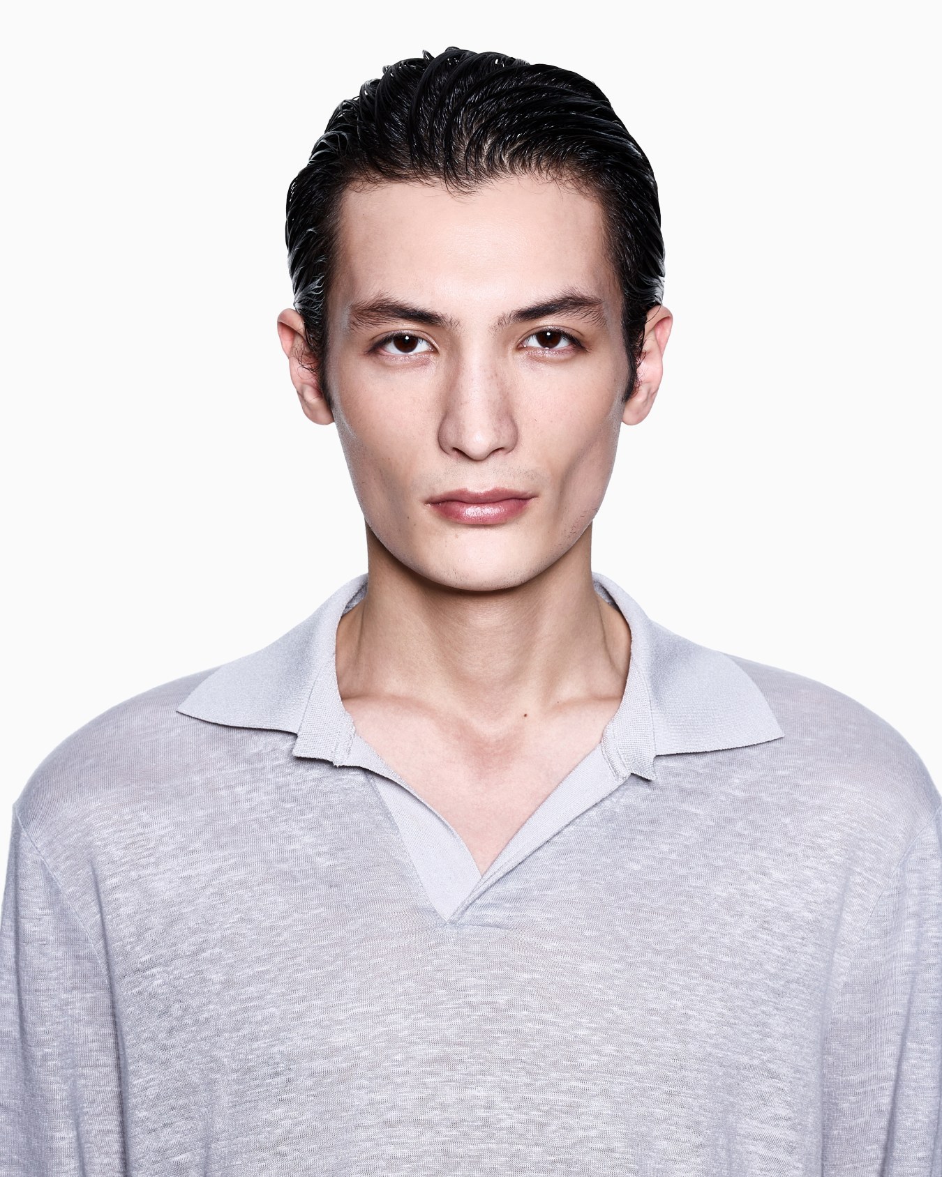 Poloshirt mit langen Ärmeln aus Leinen-Jersey Folie 4