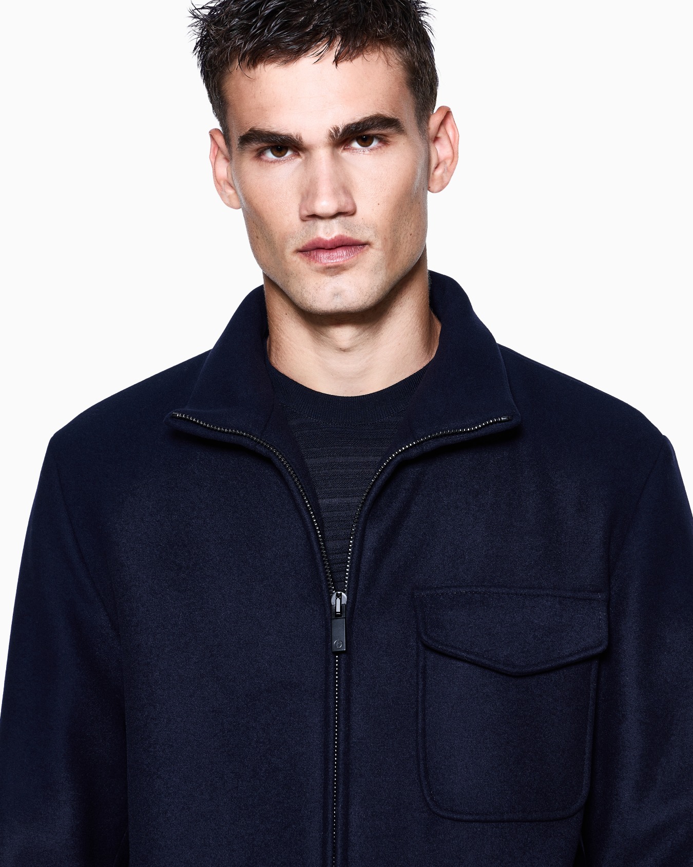 Pea coat in virgin wool and cashmere cloth Slide 3