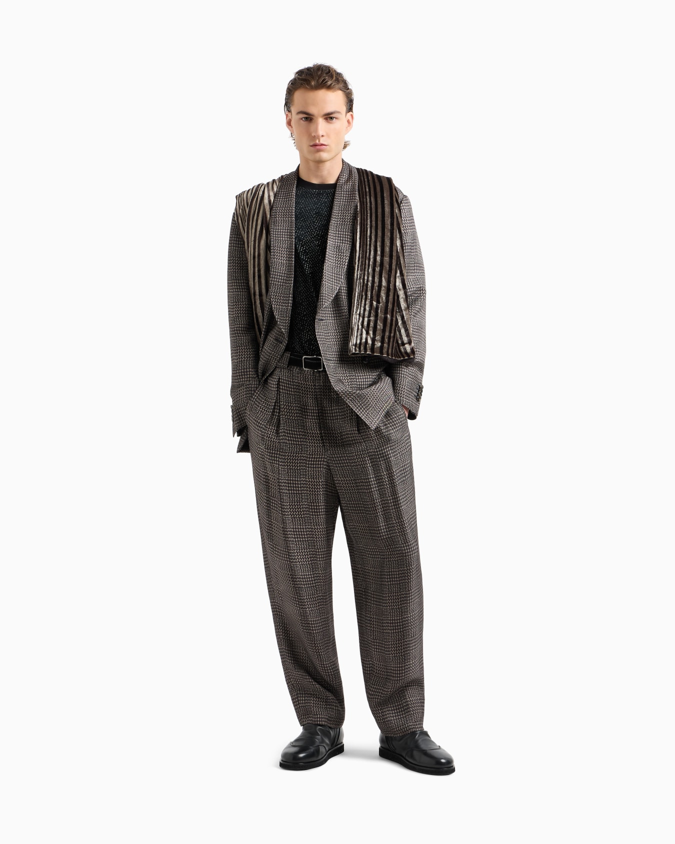 Houndstooth viscose one-pleat trousers Slide 2
