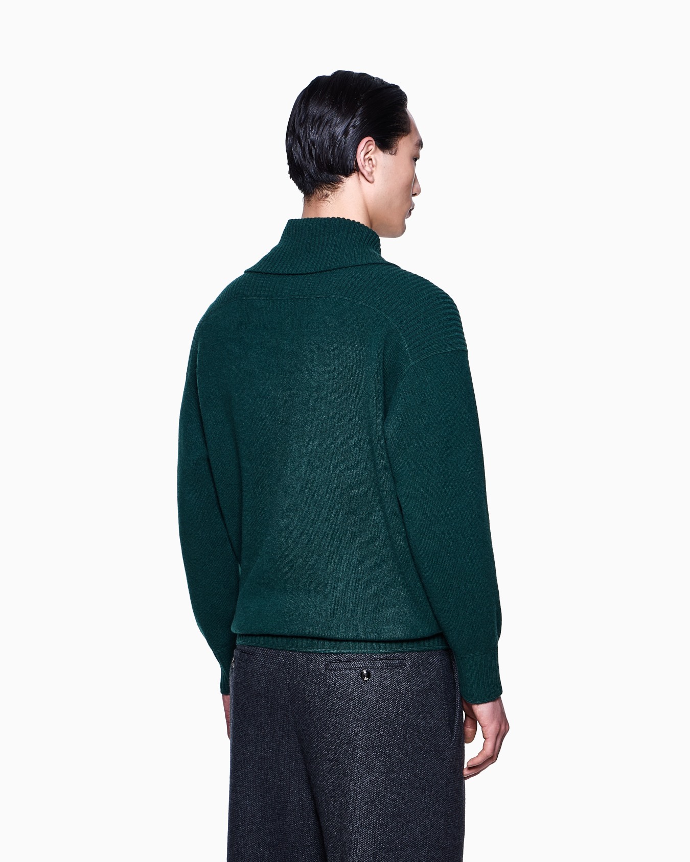 Oberteil mit Knöpfen, gefertigt aus Schurwolle und Kaschmir Folie 2