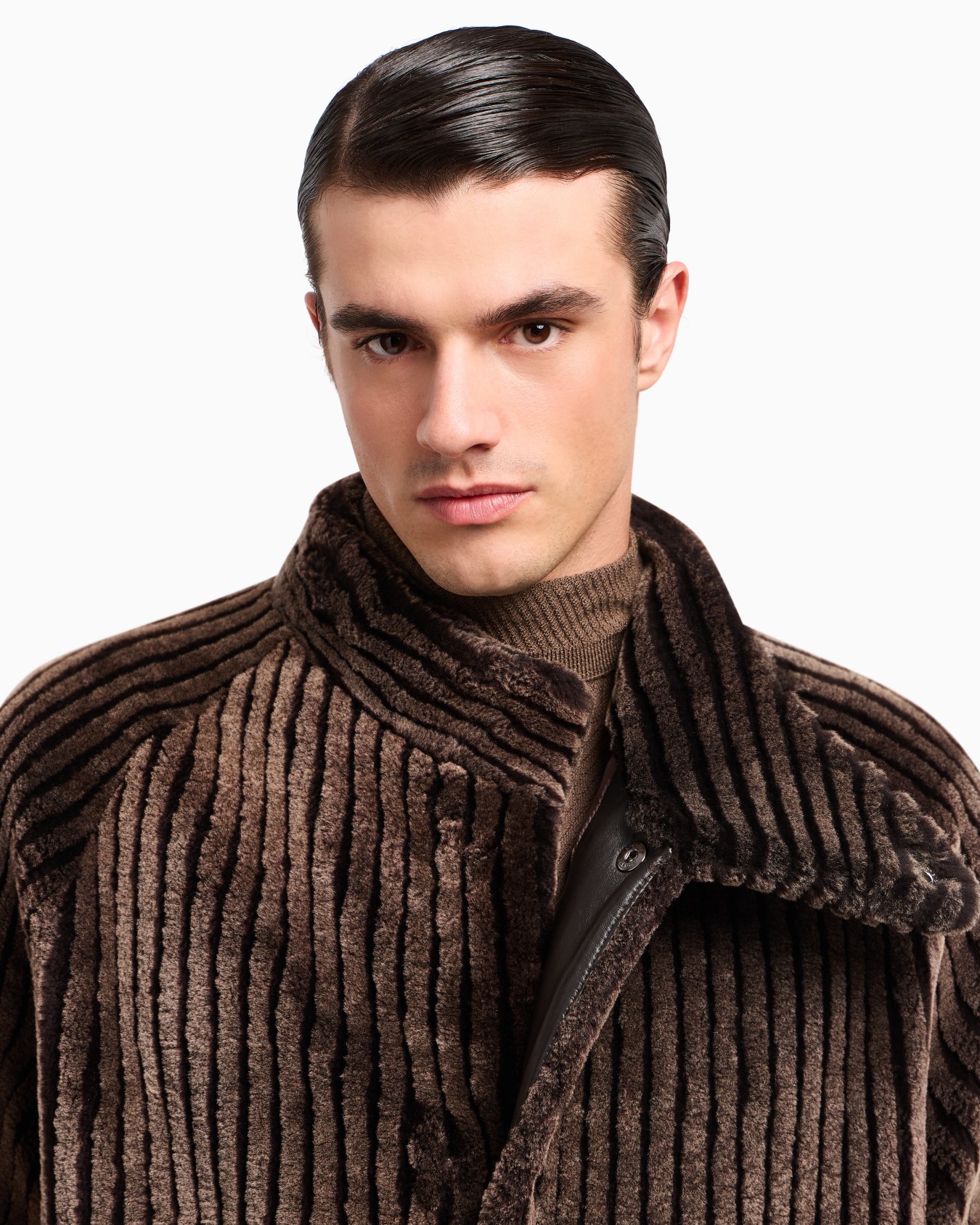Long lambskin shearling coat Slide 5