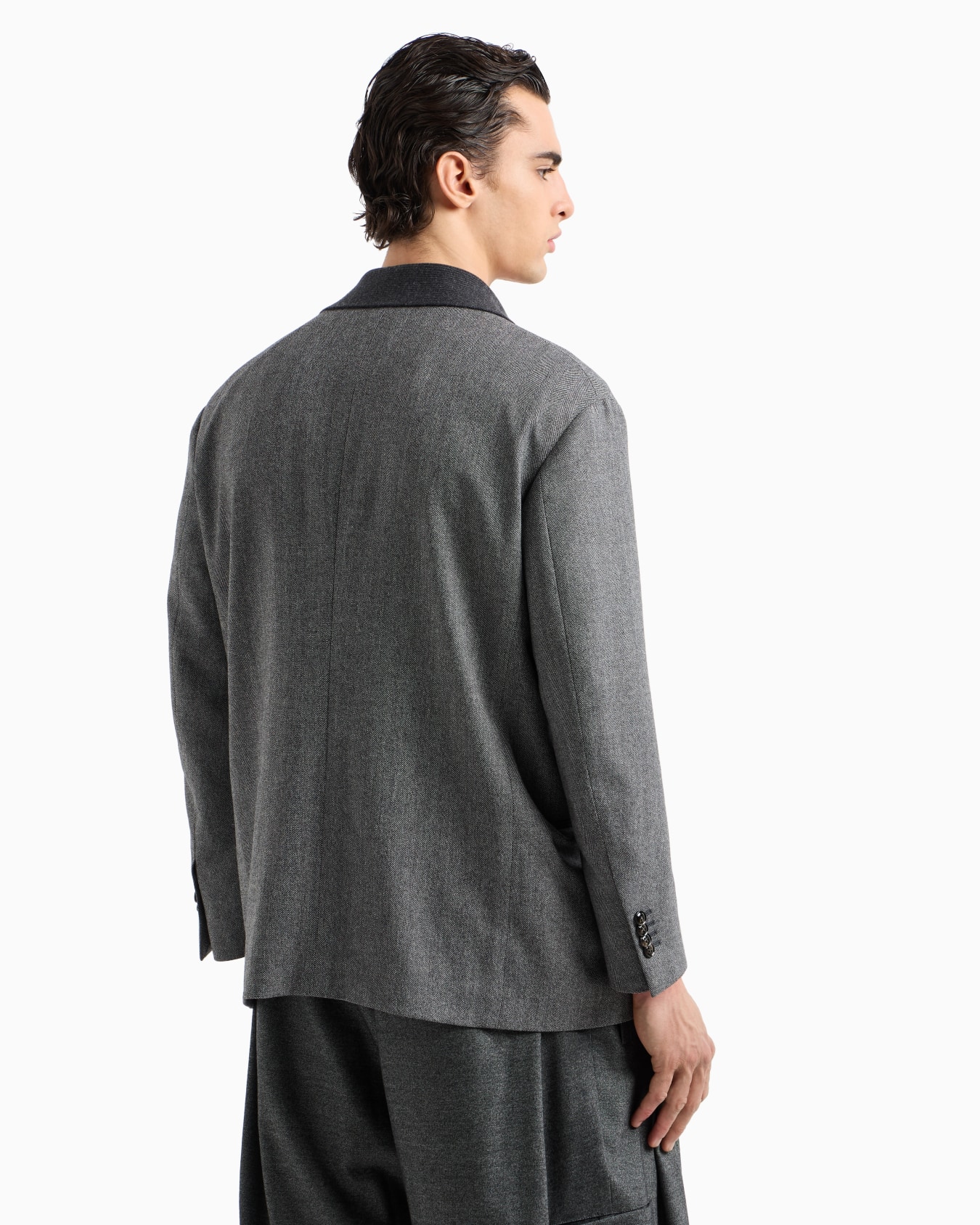 Double-breasted jacket in chevron wool and cashmere Slide 3