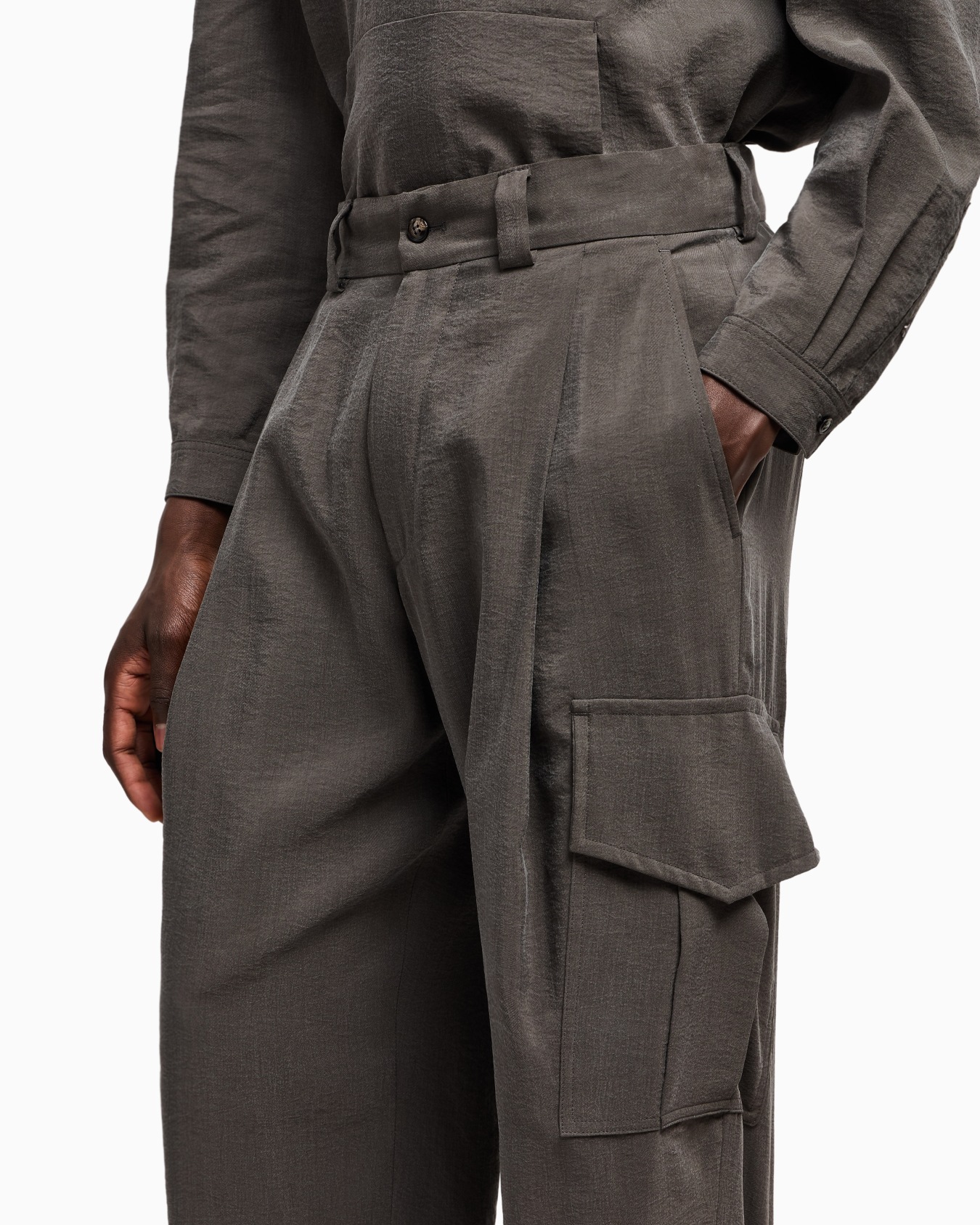 Washed, silk-blend, single-pleat trousers  Slide 5