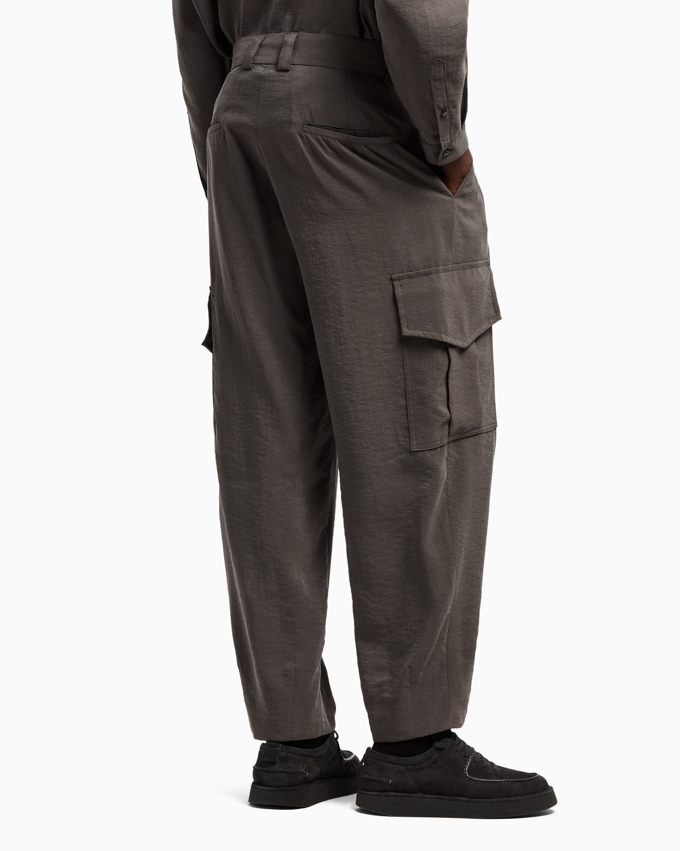 Washed, silk-blend, single-pleat trousers  Slide 3