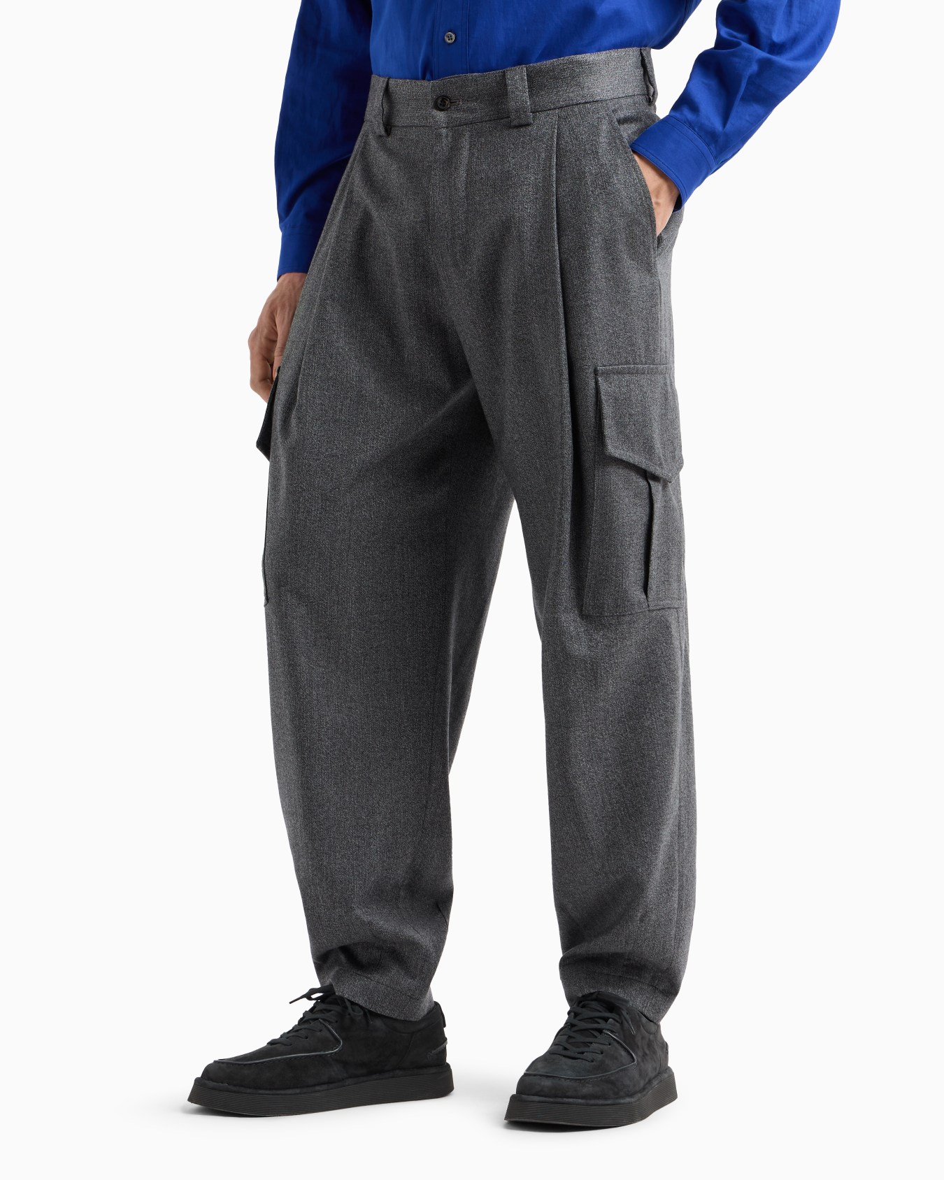 Single-pleat mélange virgin wool sandblasted fabric trousers Slide 4