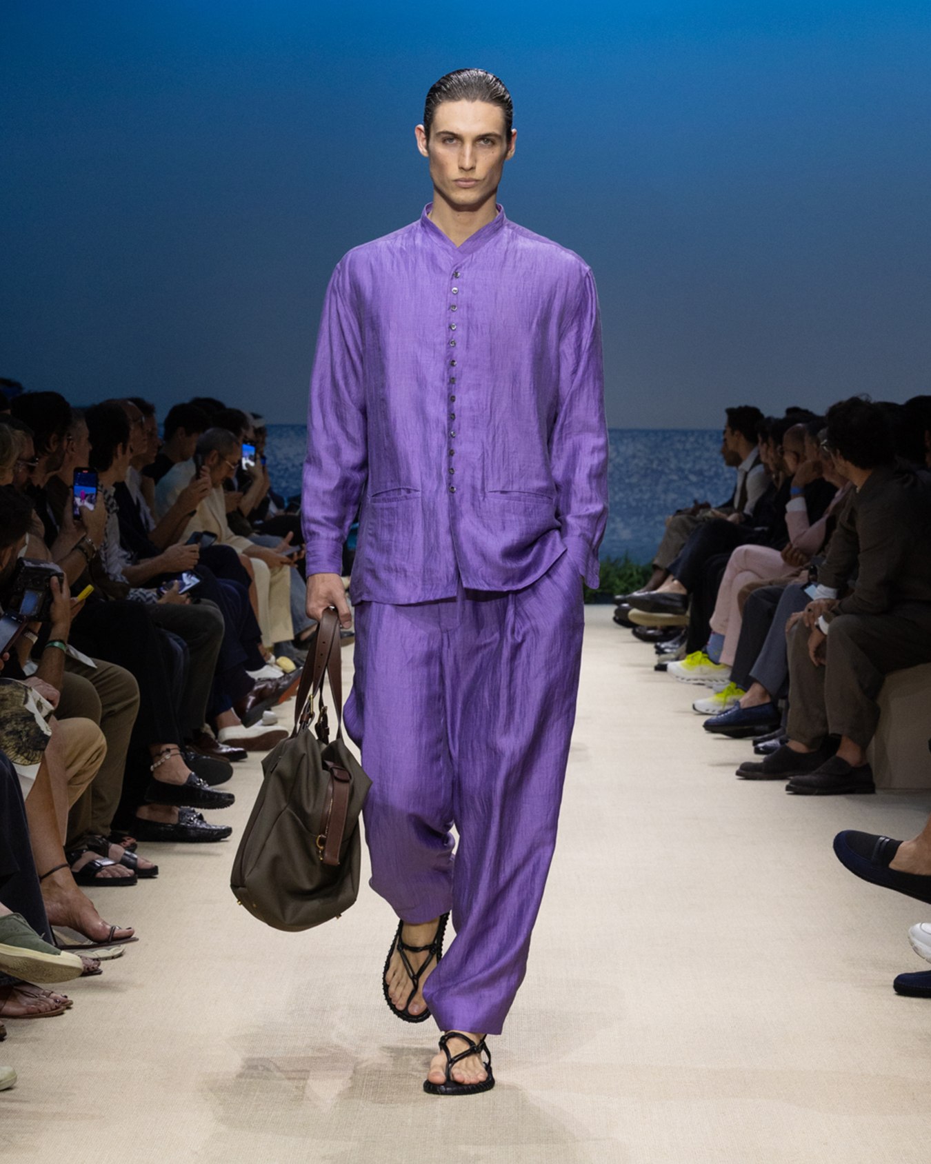 ASV single-pleat linen trousers Slide 6