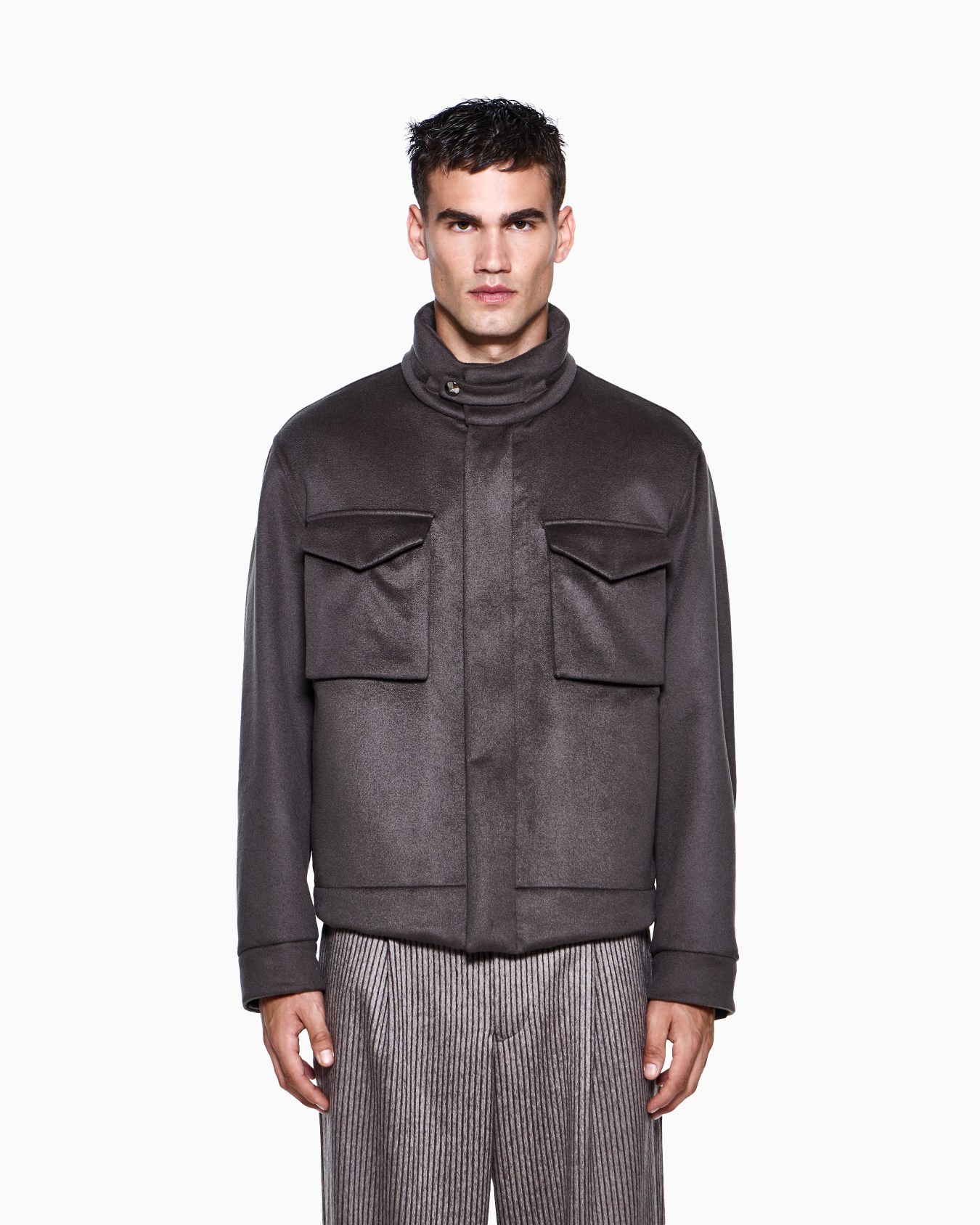 Hose mit einer Bundfalte aus doppellagigem Kaschmirstoff Folie 3