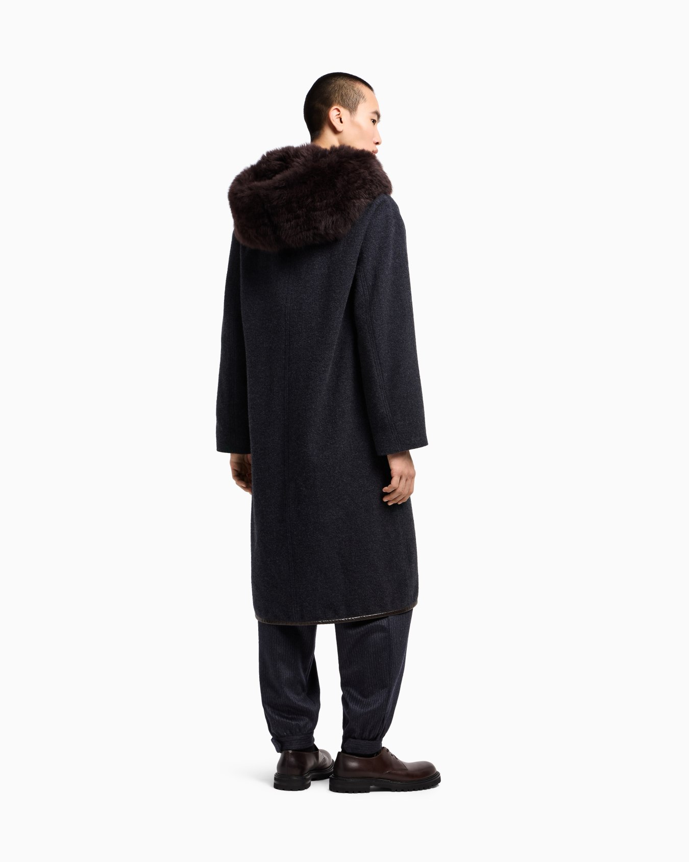 Cappotto lungo in cashmere e lana con cappuccio Slide 3