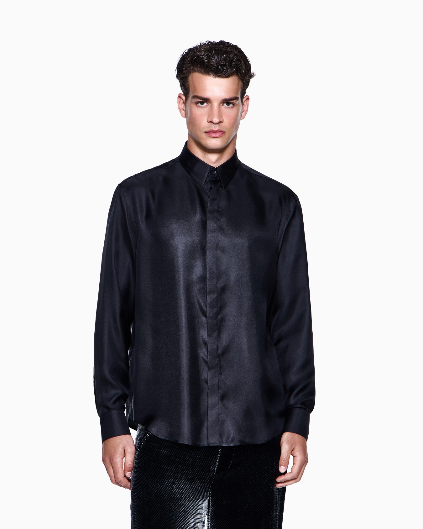 Regular-fit shirt in silk twill Slide 3