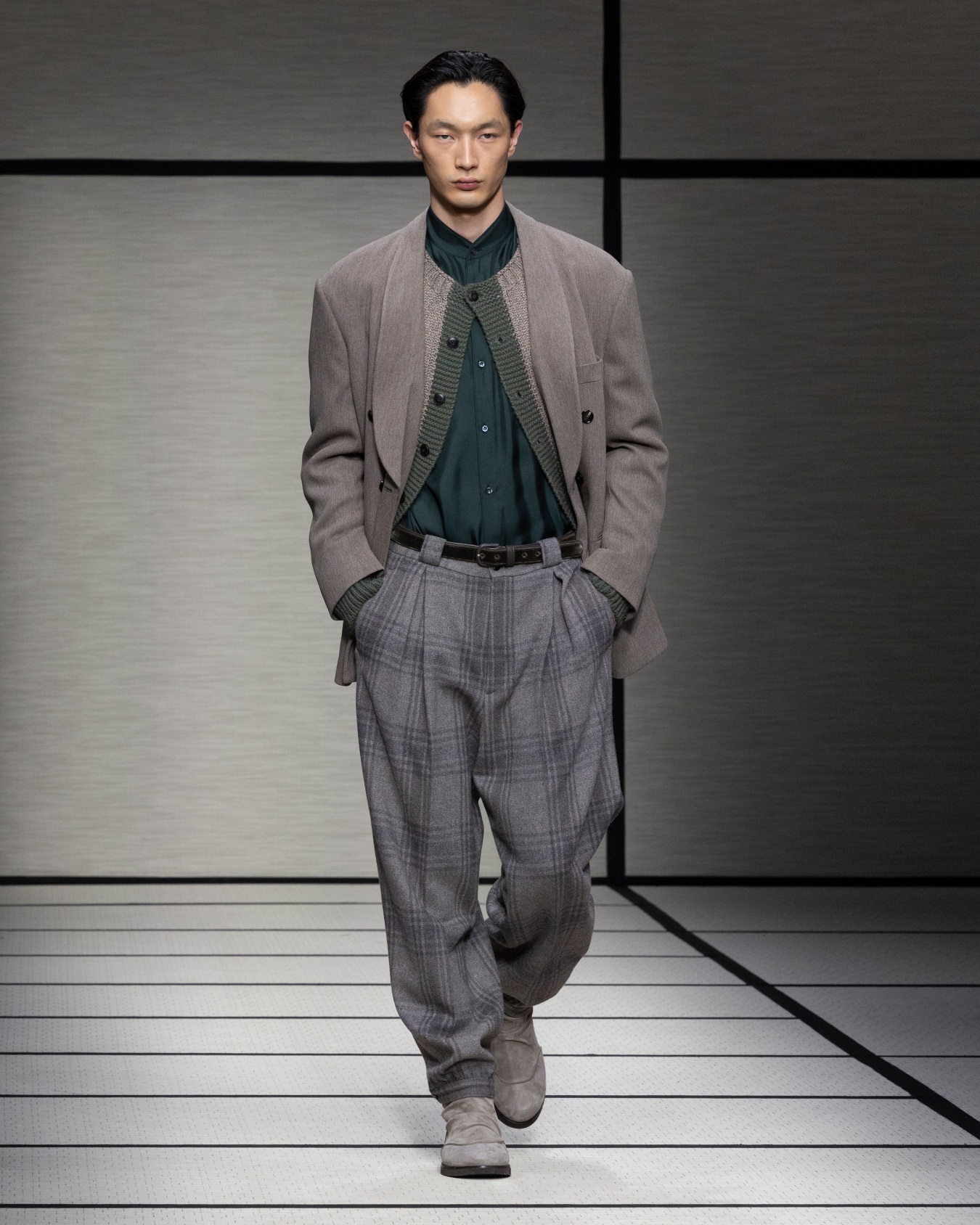 Silk twill shirt Slide 6