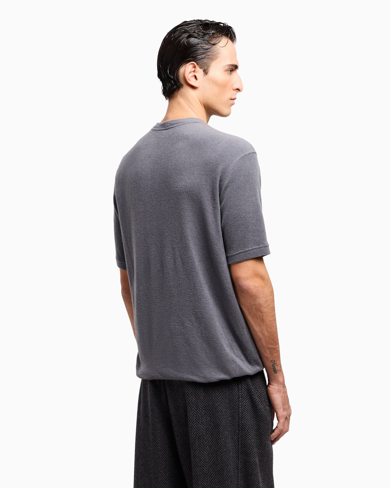 Crew-neck T-shirt in pure cashmere jersey Slide 3