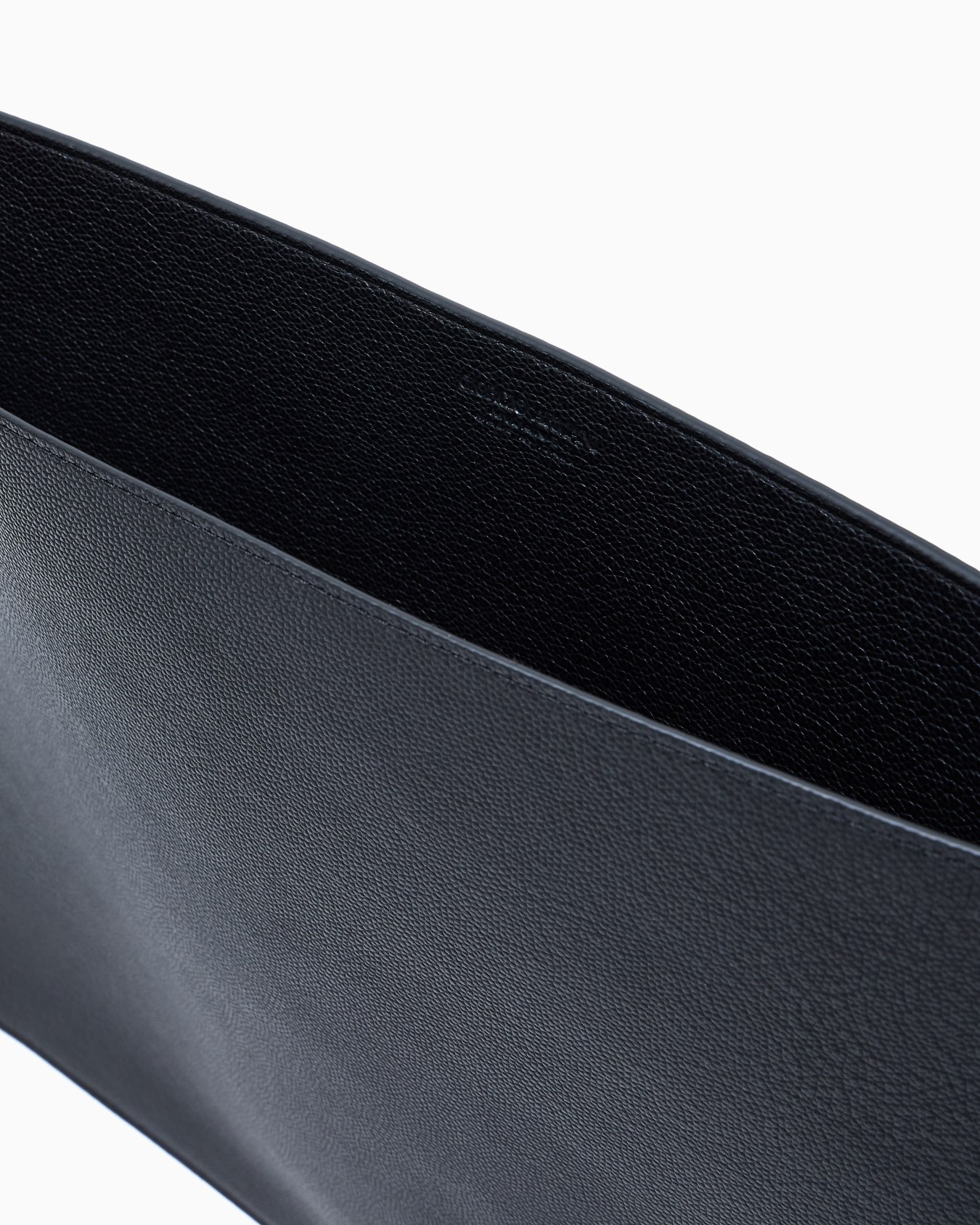 iPadケース ペブルドカーフスキン スライドする 2