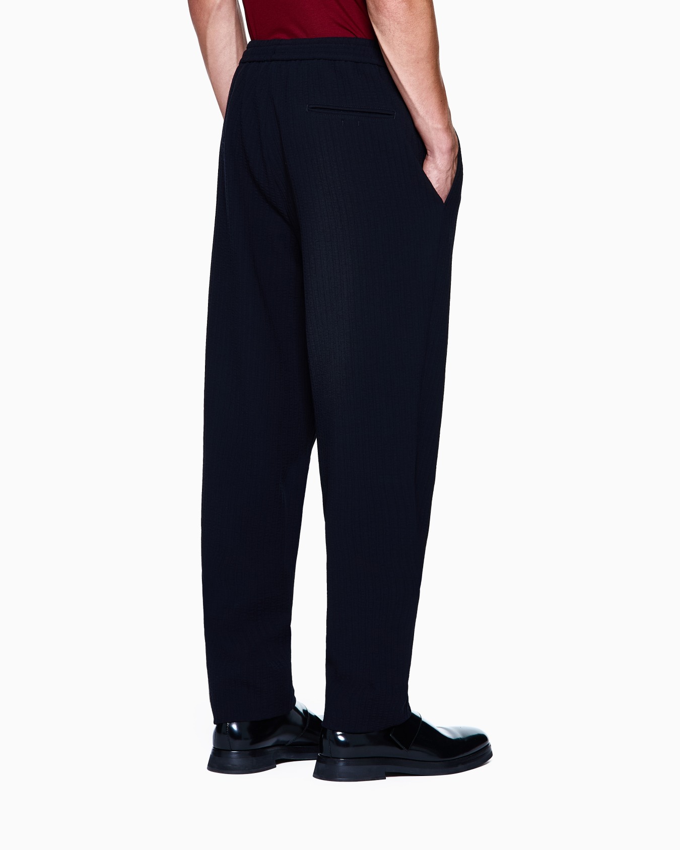 Flat-front trousers in seersucker virgin wool Slide 2