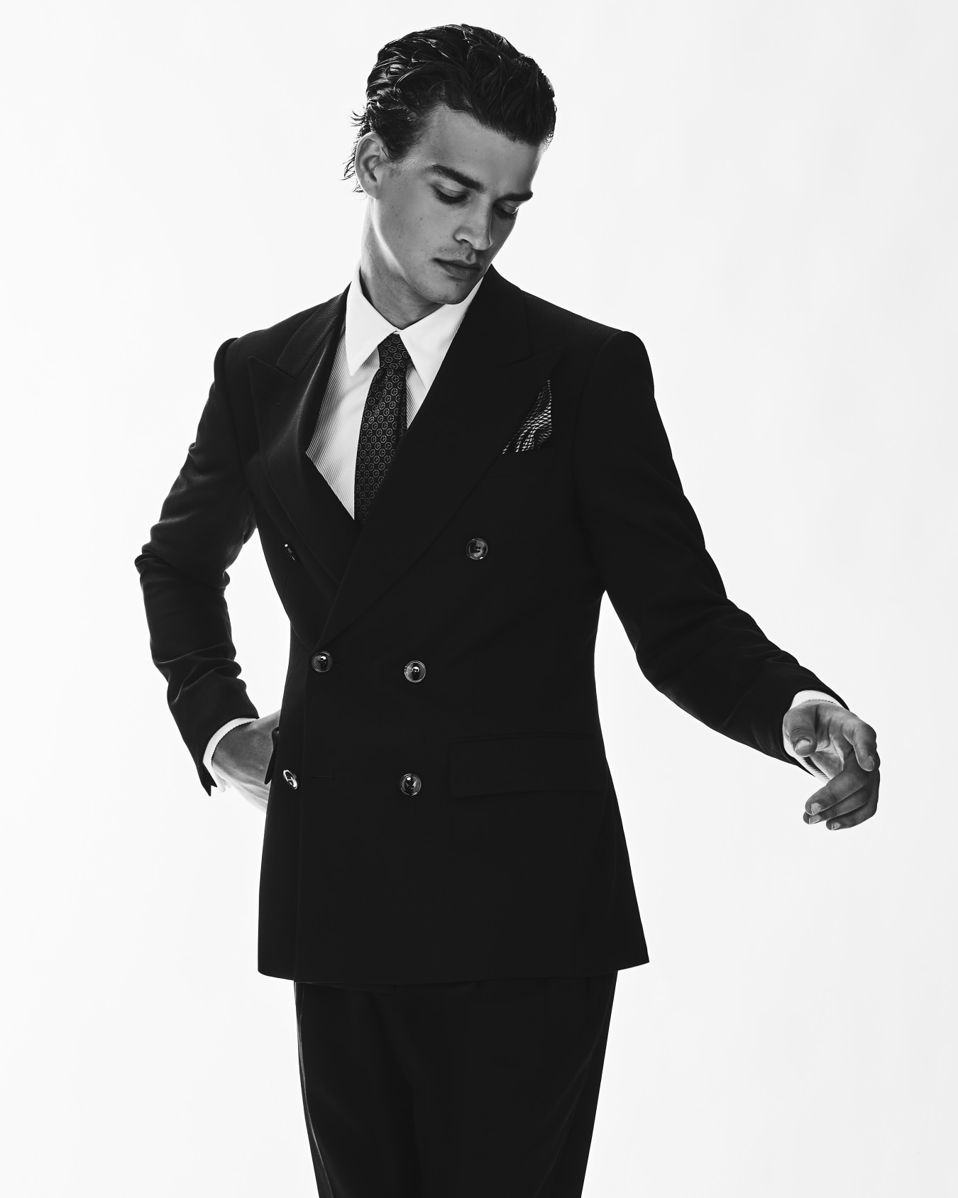 Royal Line double-breasted suit in canneté wool crêpe Slide 5
