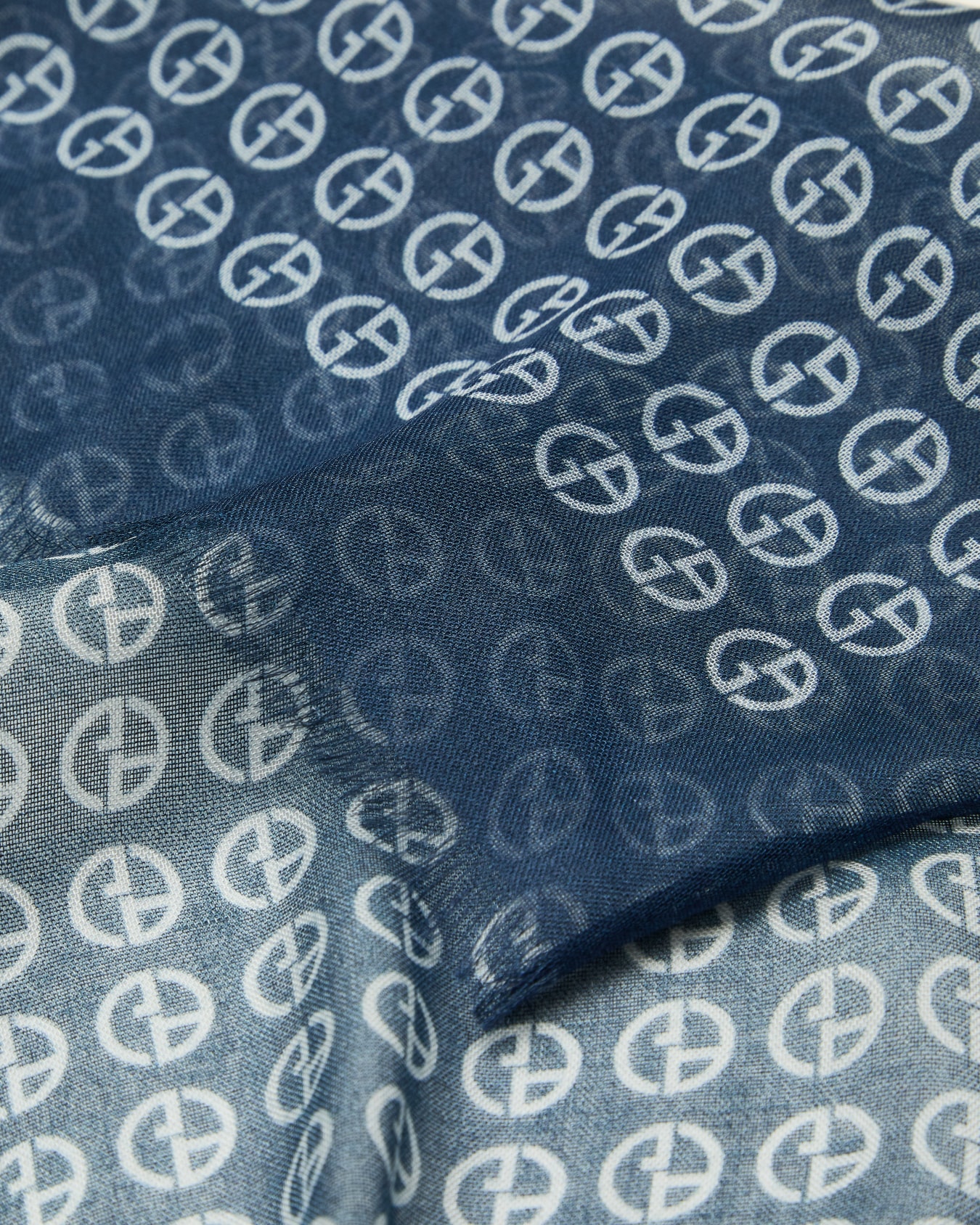 Printed cashmere and modal stole Slide 1