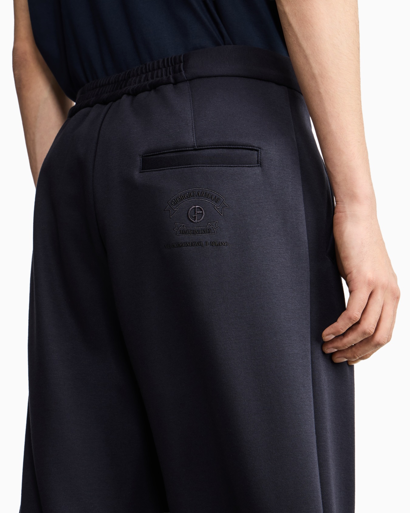 Double-jersey trousers Slide 4