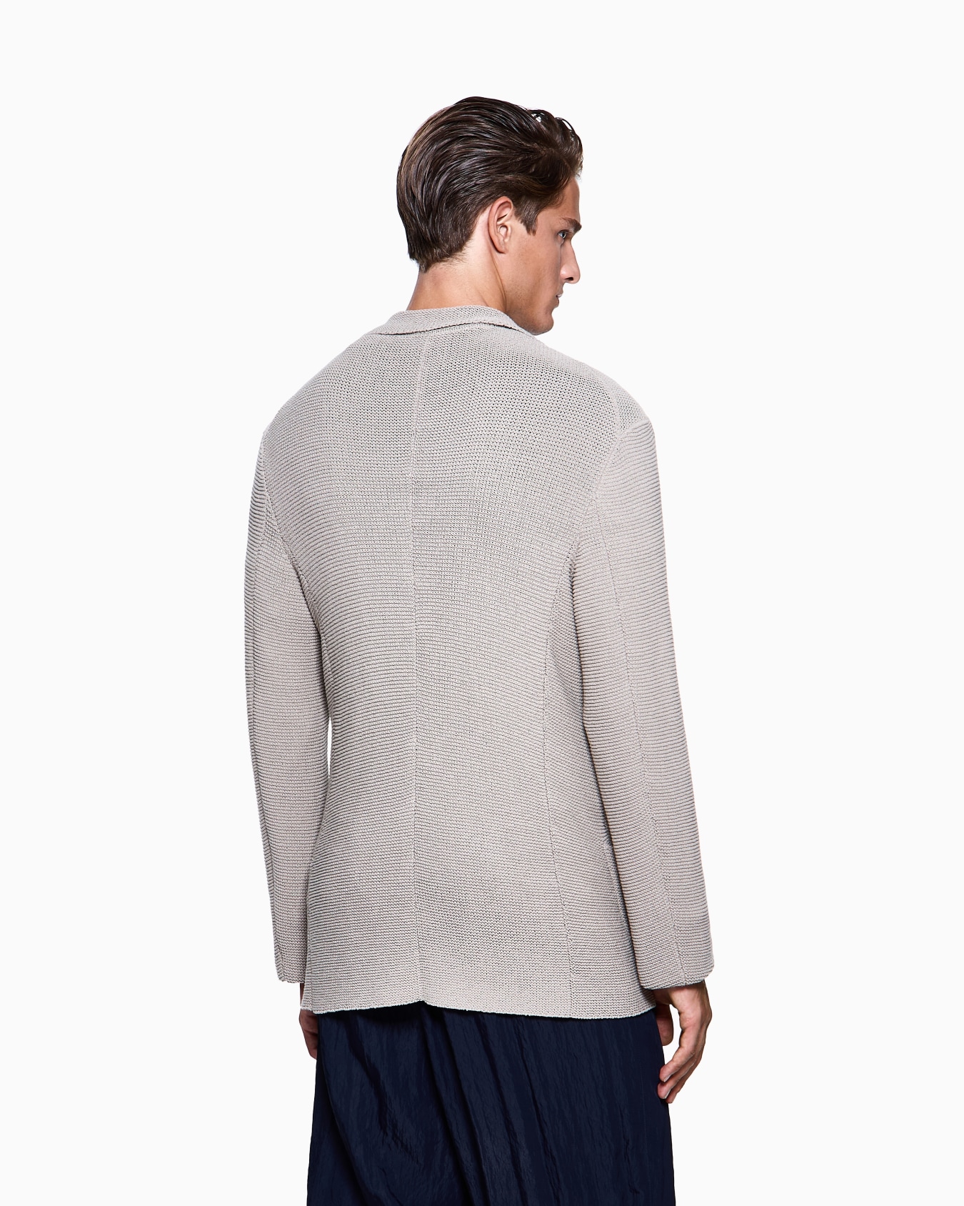 Single-breasted jacket in a links-stitch cotton knit Slide 2