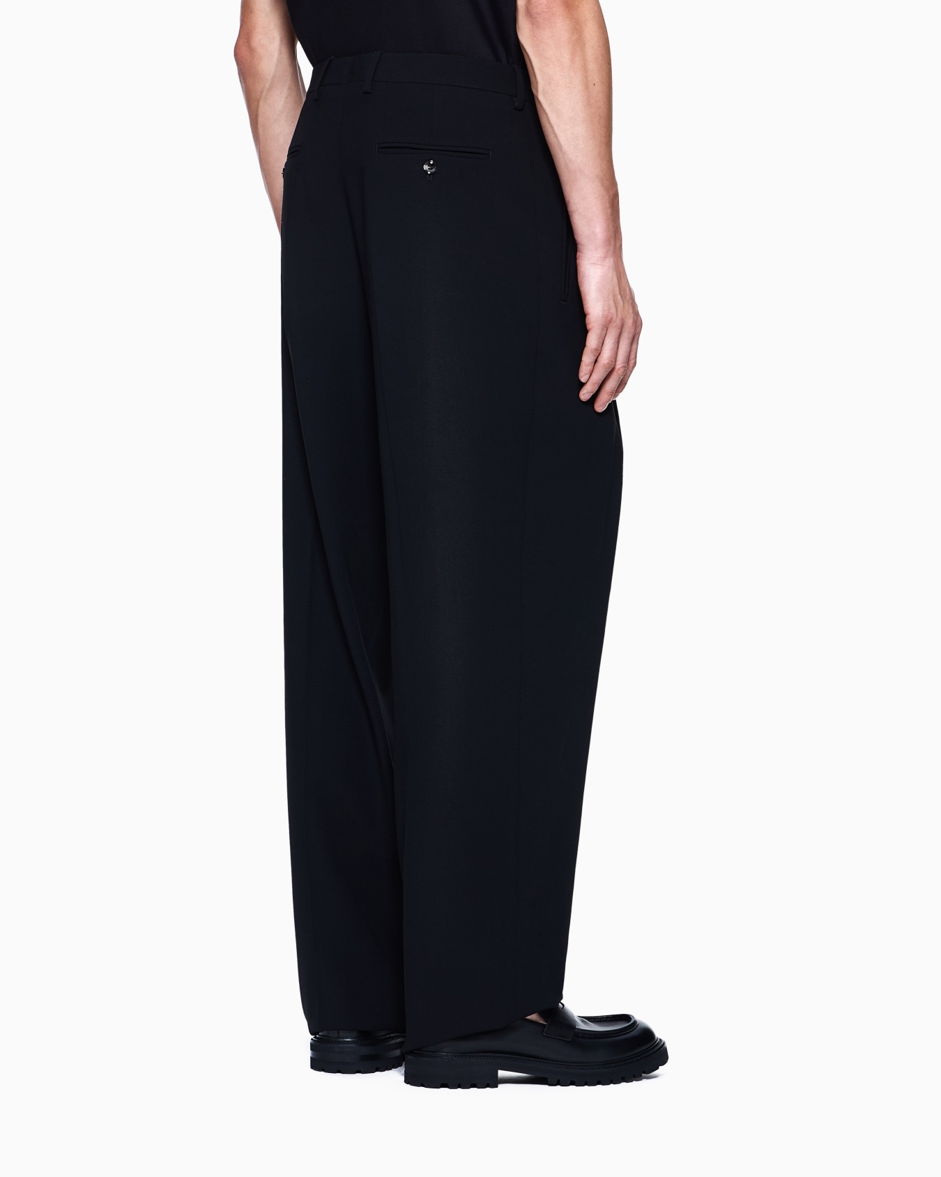 Hose mit einer Bundfalte aus Schurwoll-Crêpe Folie 2