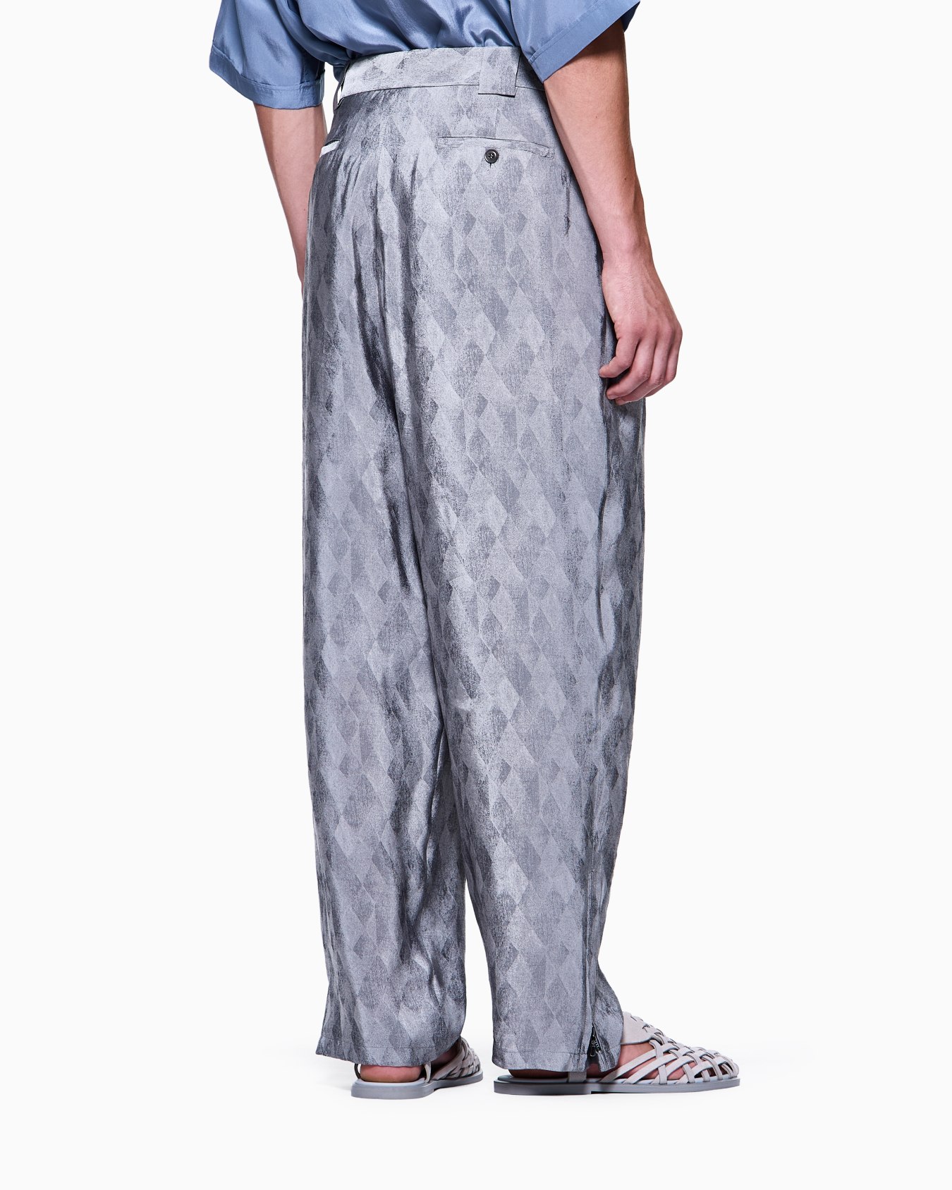 Viscose and silk jacquard single-pleat trousers Slide 2