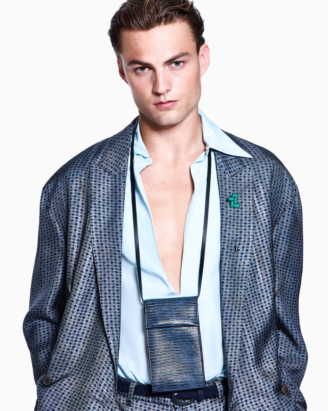 Double-breasted jacket in printed viscose Slide 4